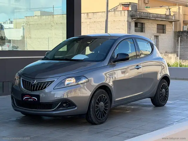 Lancia Ypsilon 1.0 FireFly 5pS&S Hyb. Eco Silv.