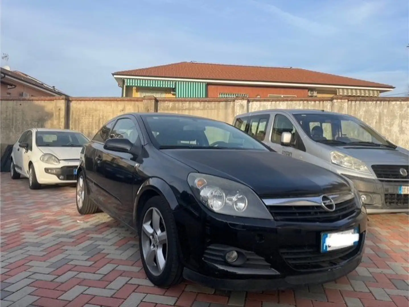 Opel Astra Astra III 2004 GTC 1.9 cdti Cosmo 6m/FULL OPTIONAL Noir - 2