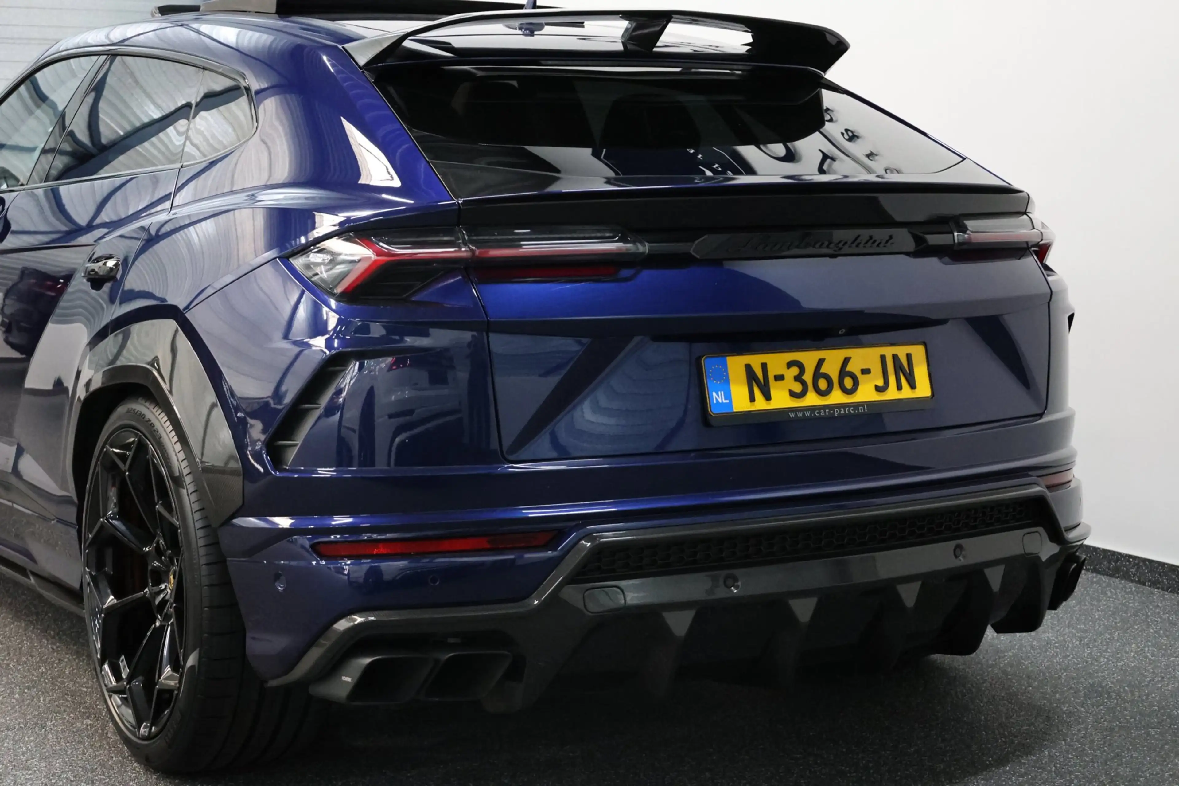 Lamborghini Urus 4.0 V8 NOVITEC 780+PK FULL CARBON/3D B&O/PANO/ACHT — photo 28