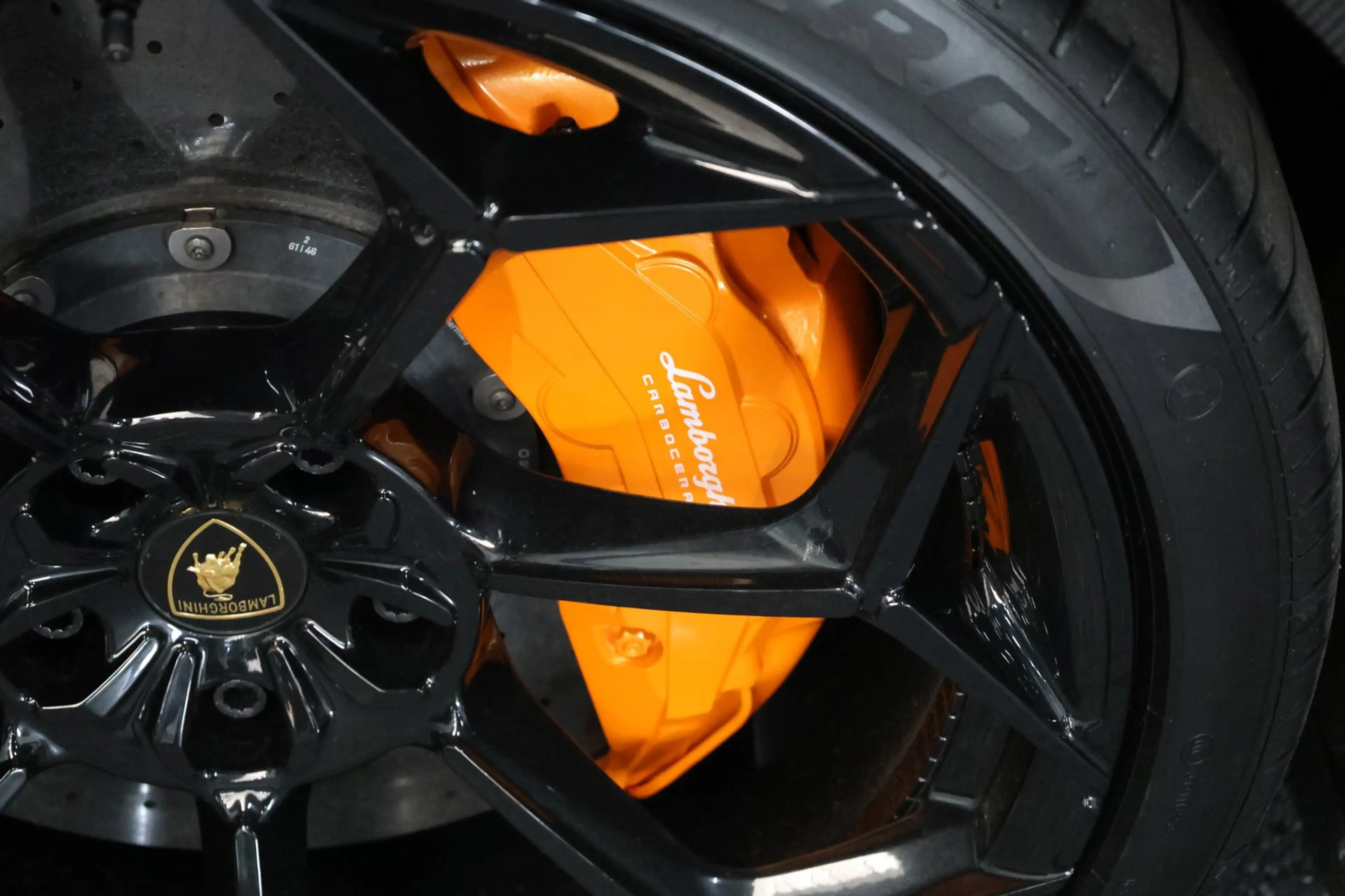 Lamborghini Urus 4.0 V8 NOVITEC 780+PK FULL CARBON/3D B&O/PANO/ACHT — photo 29