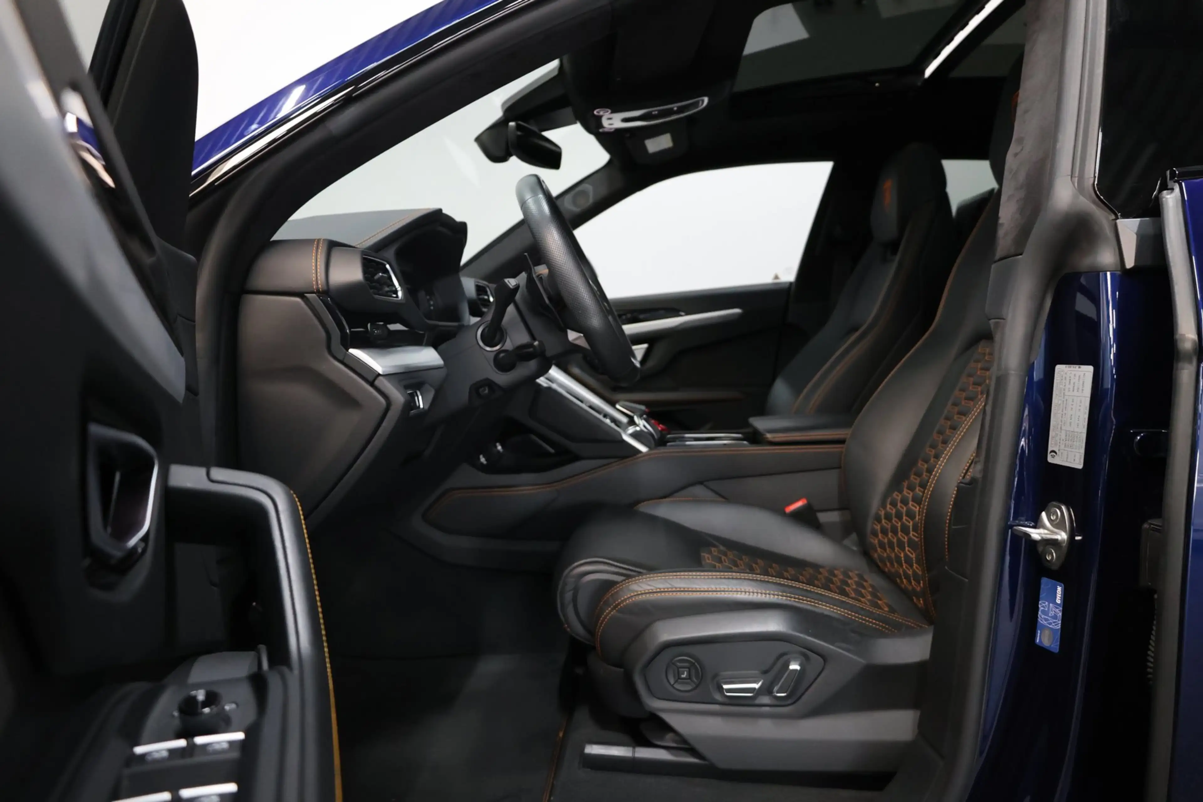 Lamborghini Urus 4.0 V8 NOVITEC 780+PK FULL CARBON/3D B&O/PANO/ACHT — photo 10