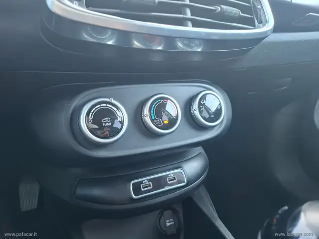 Fiat 500X view 13