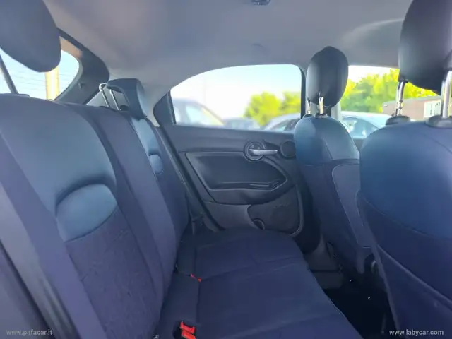 Fiat 500X view 25