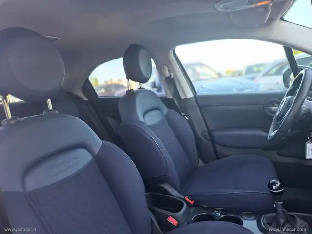 Fiat 500X view 26