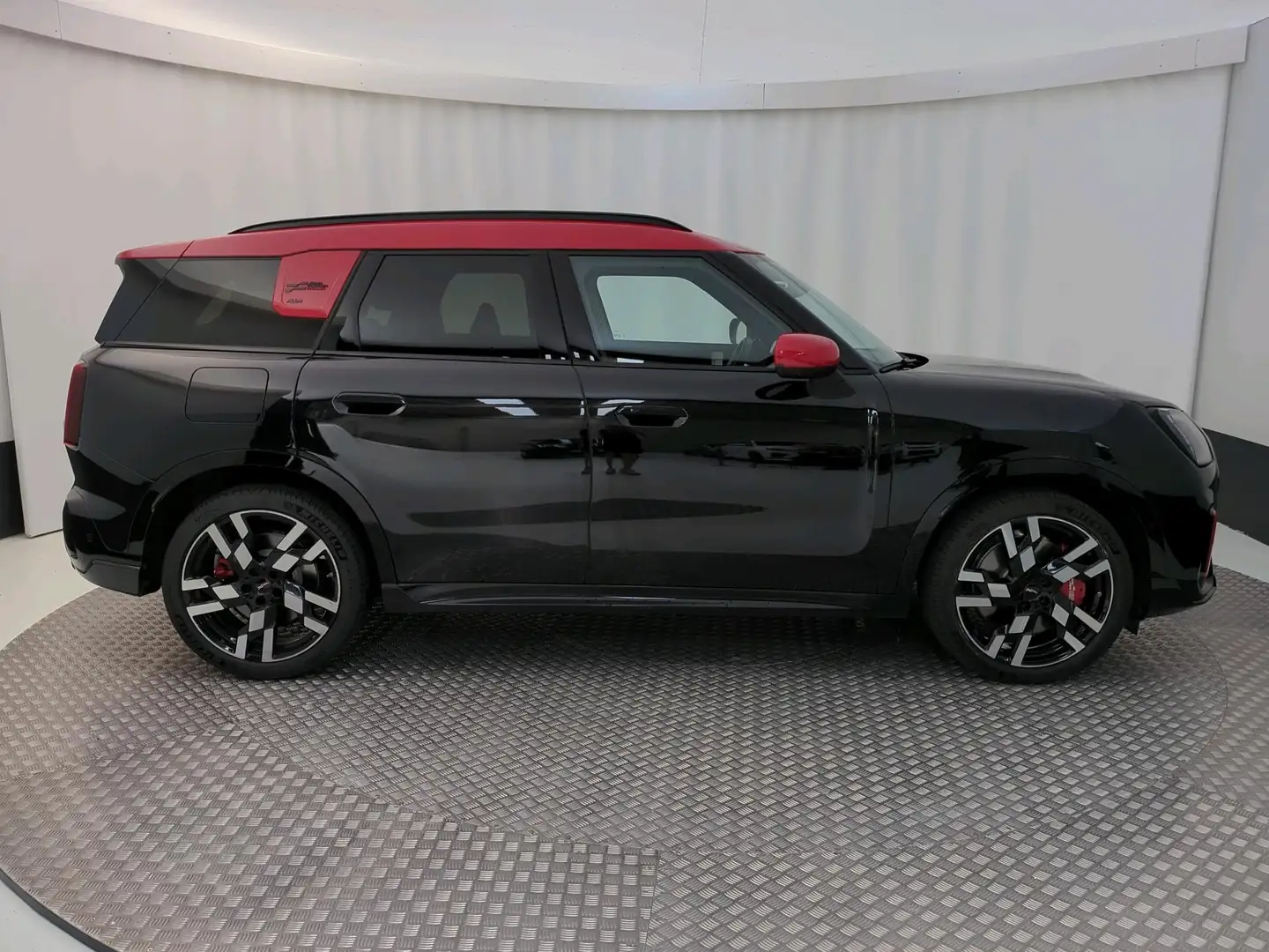 MINI John Cooper Works Countryman MINI John Cooper Works Countryman ALL4 Zwart - 2