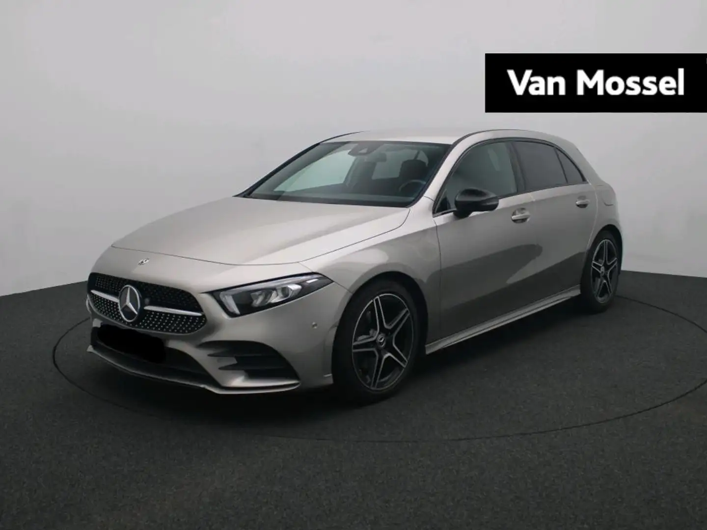 Mercedes-Benz A 180 AMG LINE + NIGHTPAKKET + CARPLAY + PTS + CAMERA + Zilver - 1