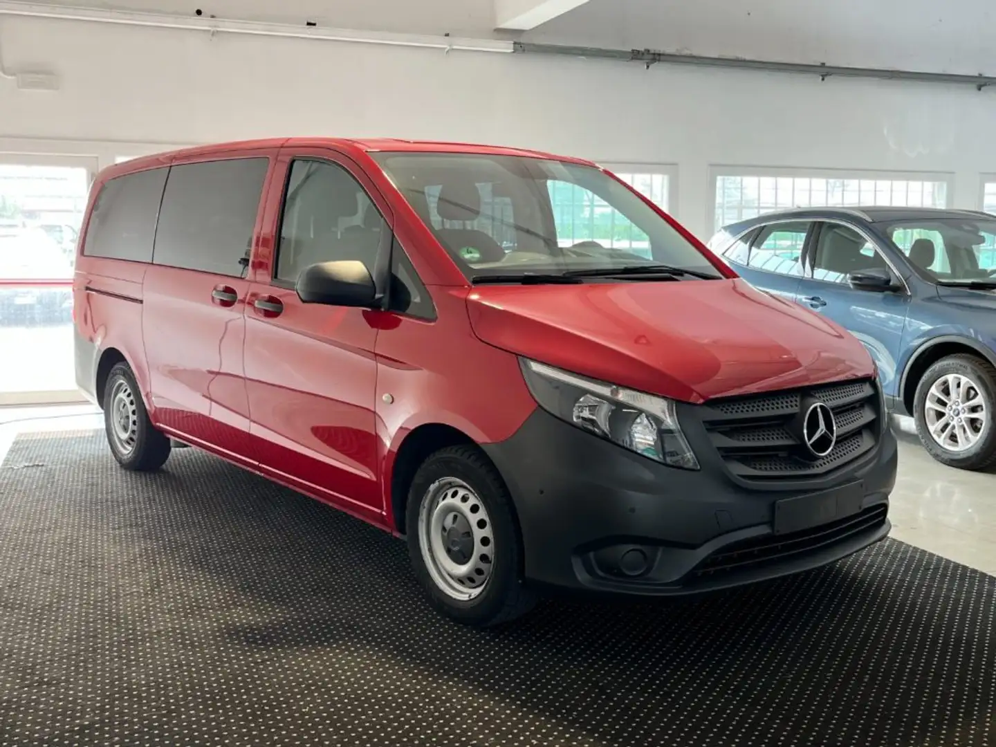 Mercedes-Benz Vito 1.6 109 CDI 9 POSTI Tourer Pro Long iva compresa Rosso - 1