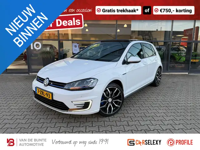 Volkswagen Golf GTE 1.4 TSI *Schuif-/Kanteldak & Navigatie*