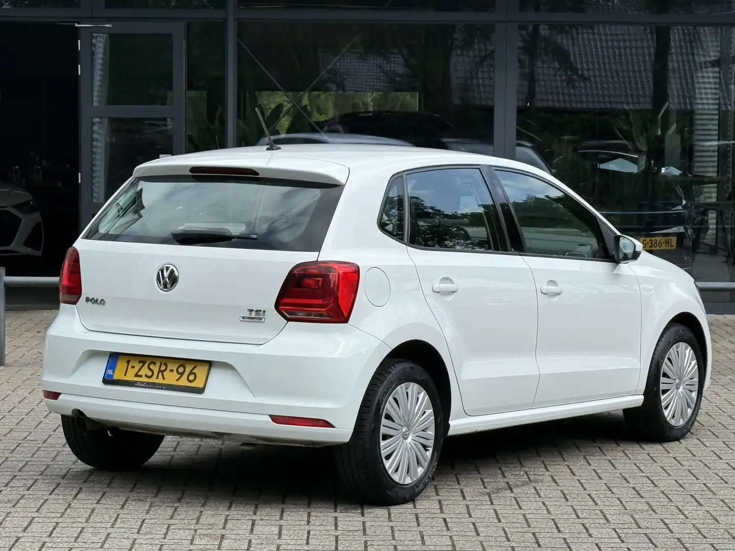 Volkswagen Polo 1.2 TSI Comfortline Climate control/ Elktr pakket/ Wit - 2