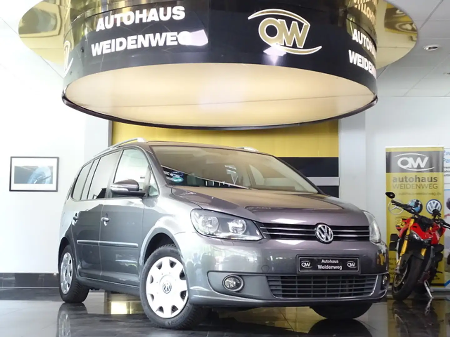 Volkswagen Touran 1.4 TSI Highl.DSG Leder Pano SHZ PDC1Hand Gris - 2