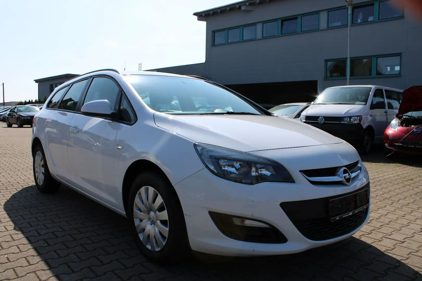 Opel Astra Sp. T. 1.6 CDTI Navi,SHZ,PDC,Klima 1.Hand Weiß - 2