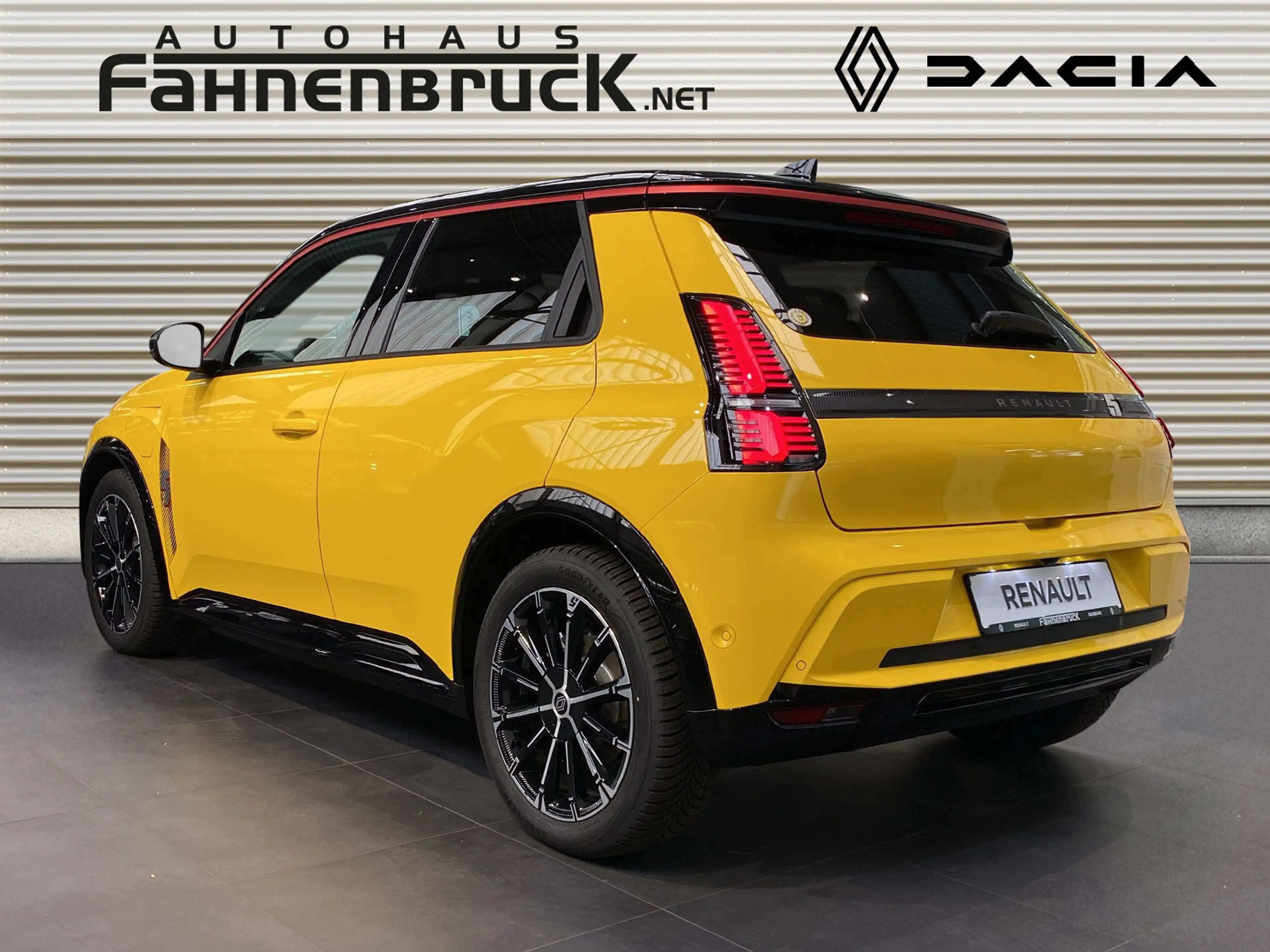 Renault R 5 E-Tech Iconic 150 Comfort Range ACC Navi — photo 3