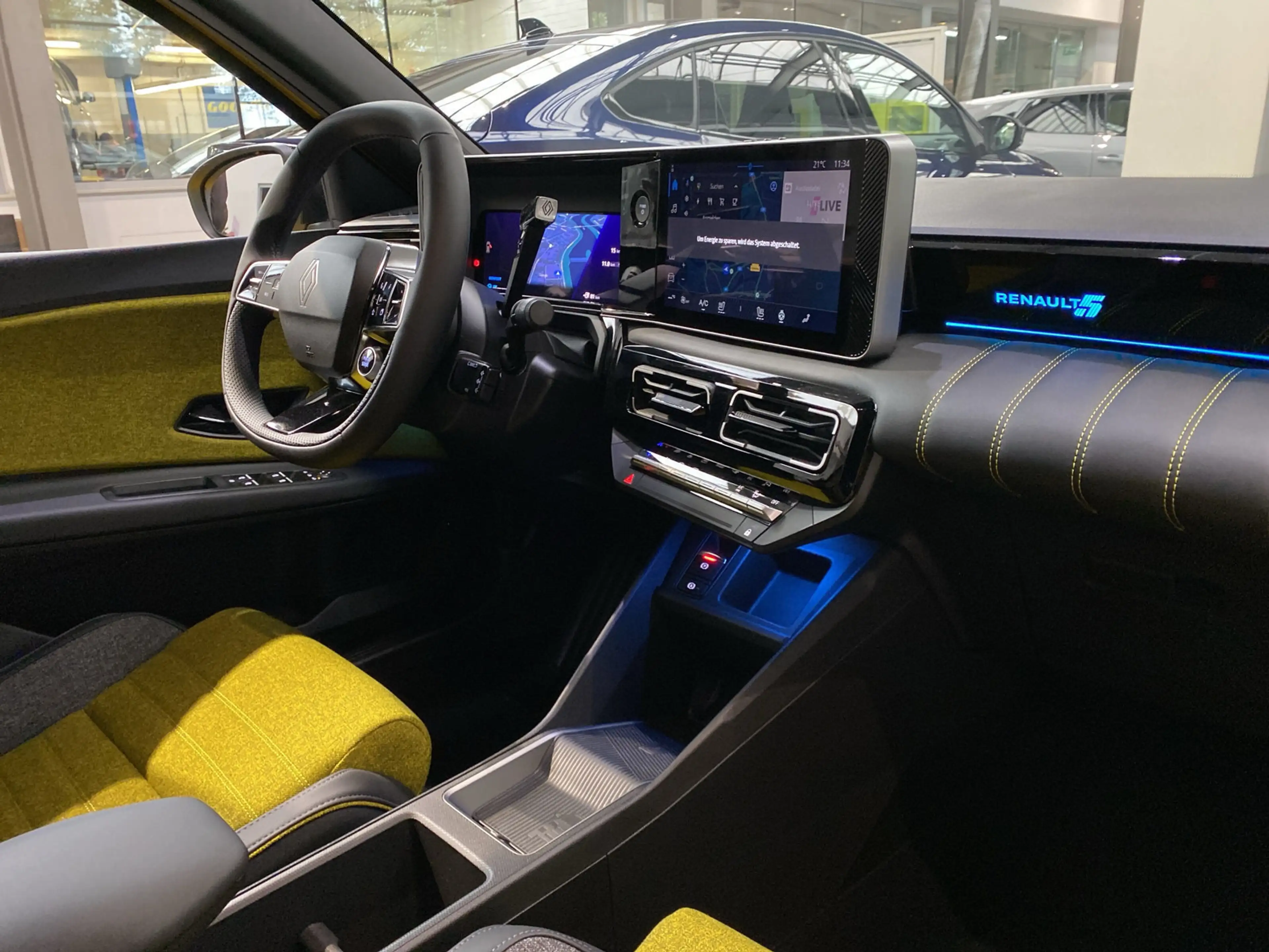 Renault R 5 E-Tech Iconic 150 Comfort Range ACC Navi — photo 9