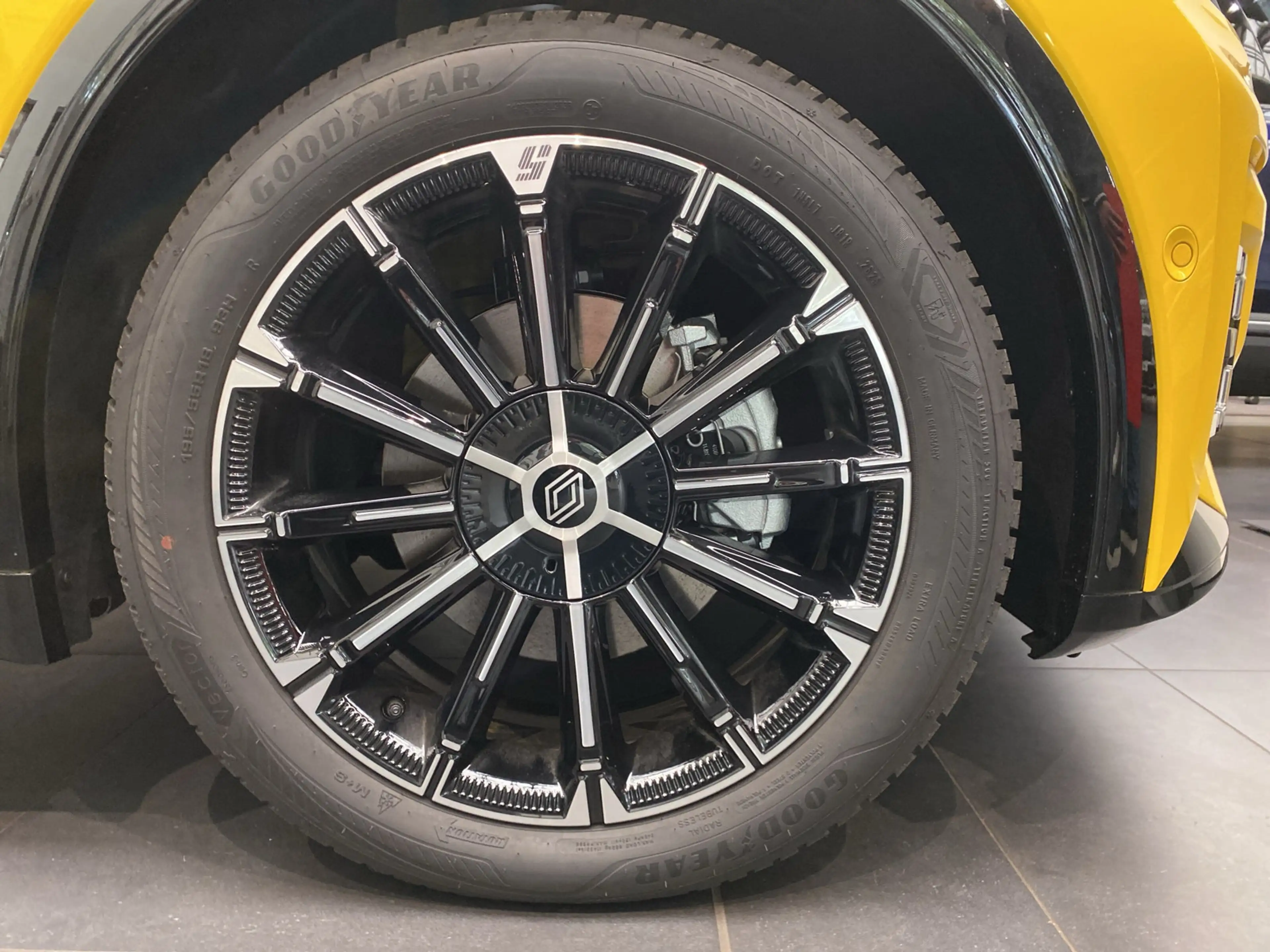 Renault R 5 E-Tech Iconic 150 Comfort Range ACC Navi — photo 14