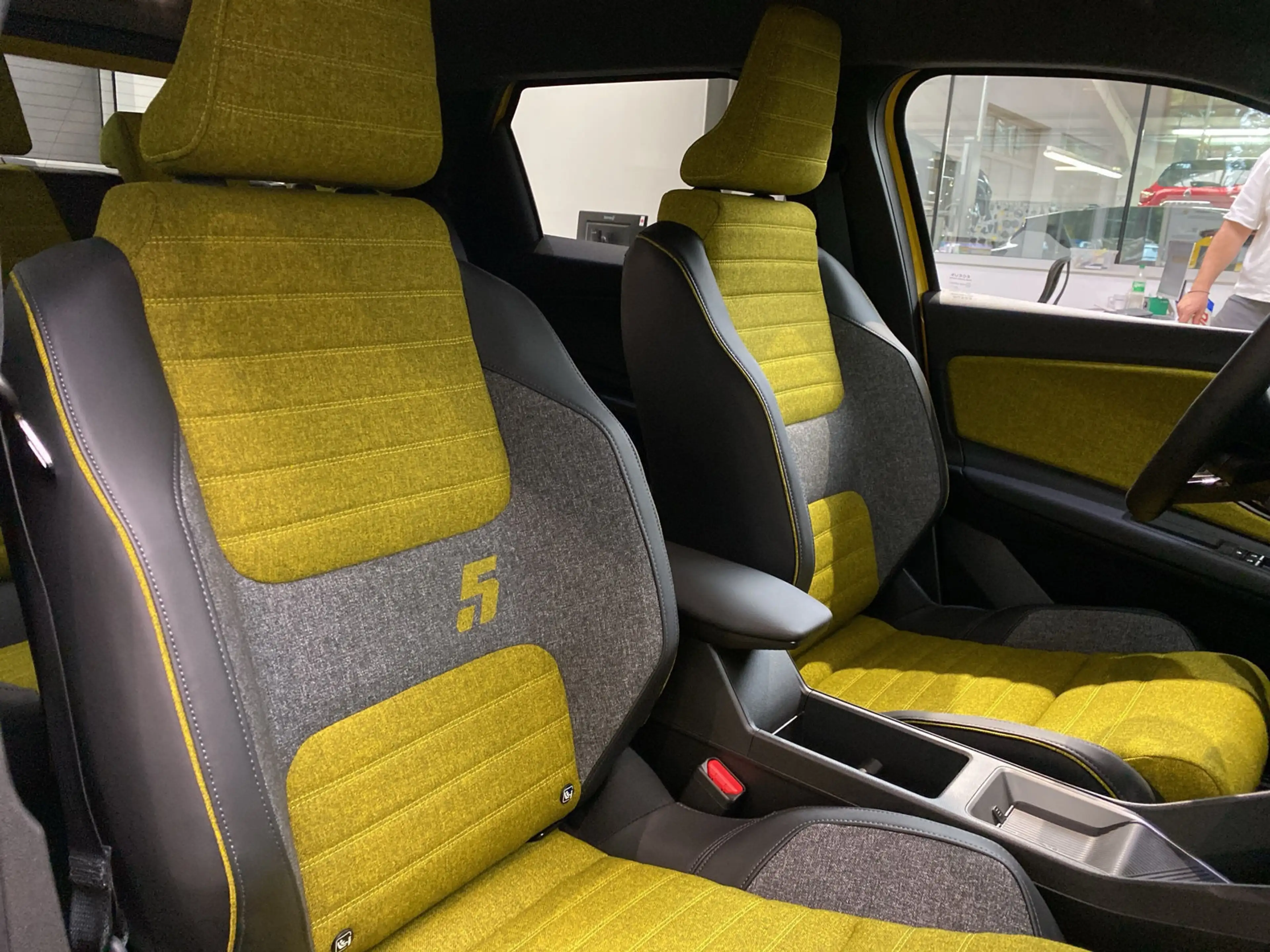 Renault R 5 E-Tech Iconic 150 Comfort Range ACC Navi — photo 13