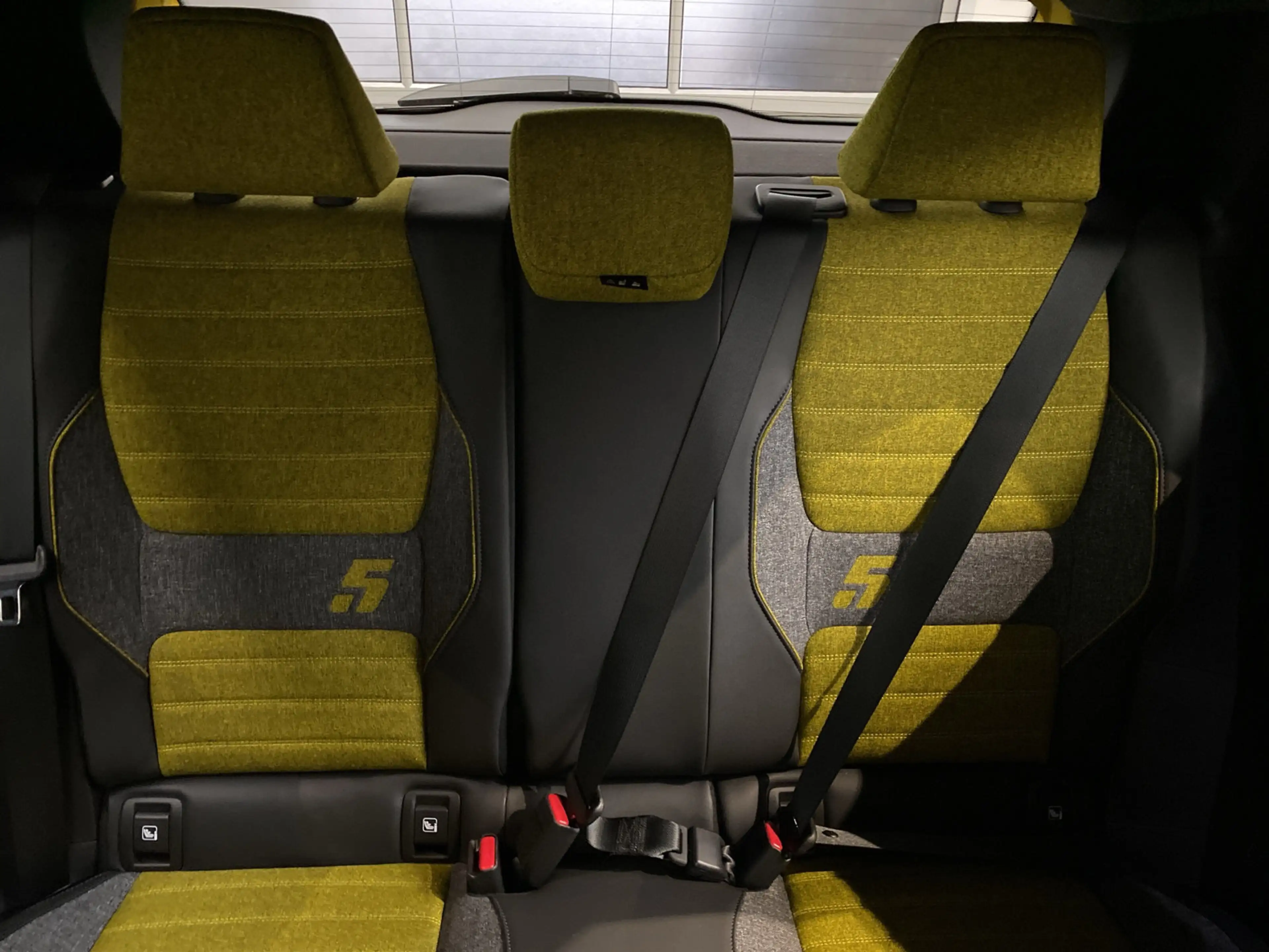 Renault R 5 E-Tech Iconic 150 Comfort Range ACC Navi — photo 15
