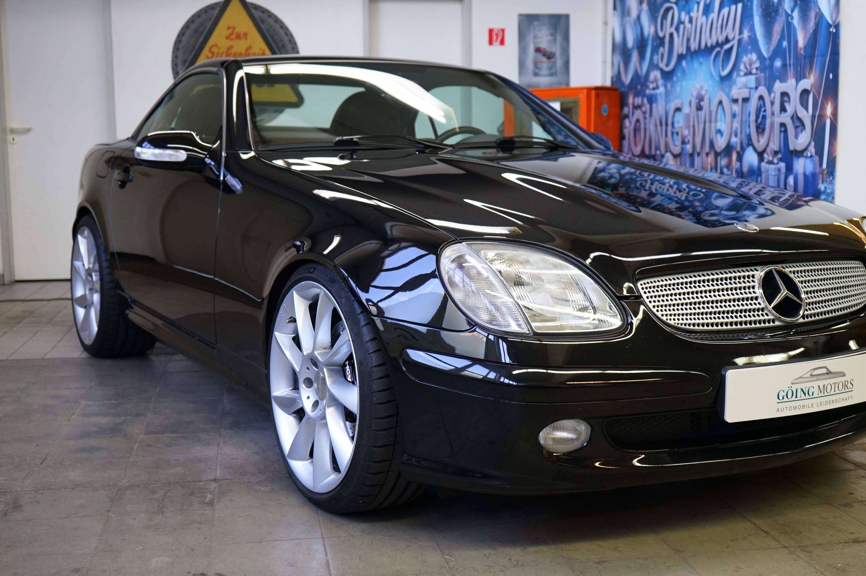 Mercedes-Benz SLK 230