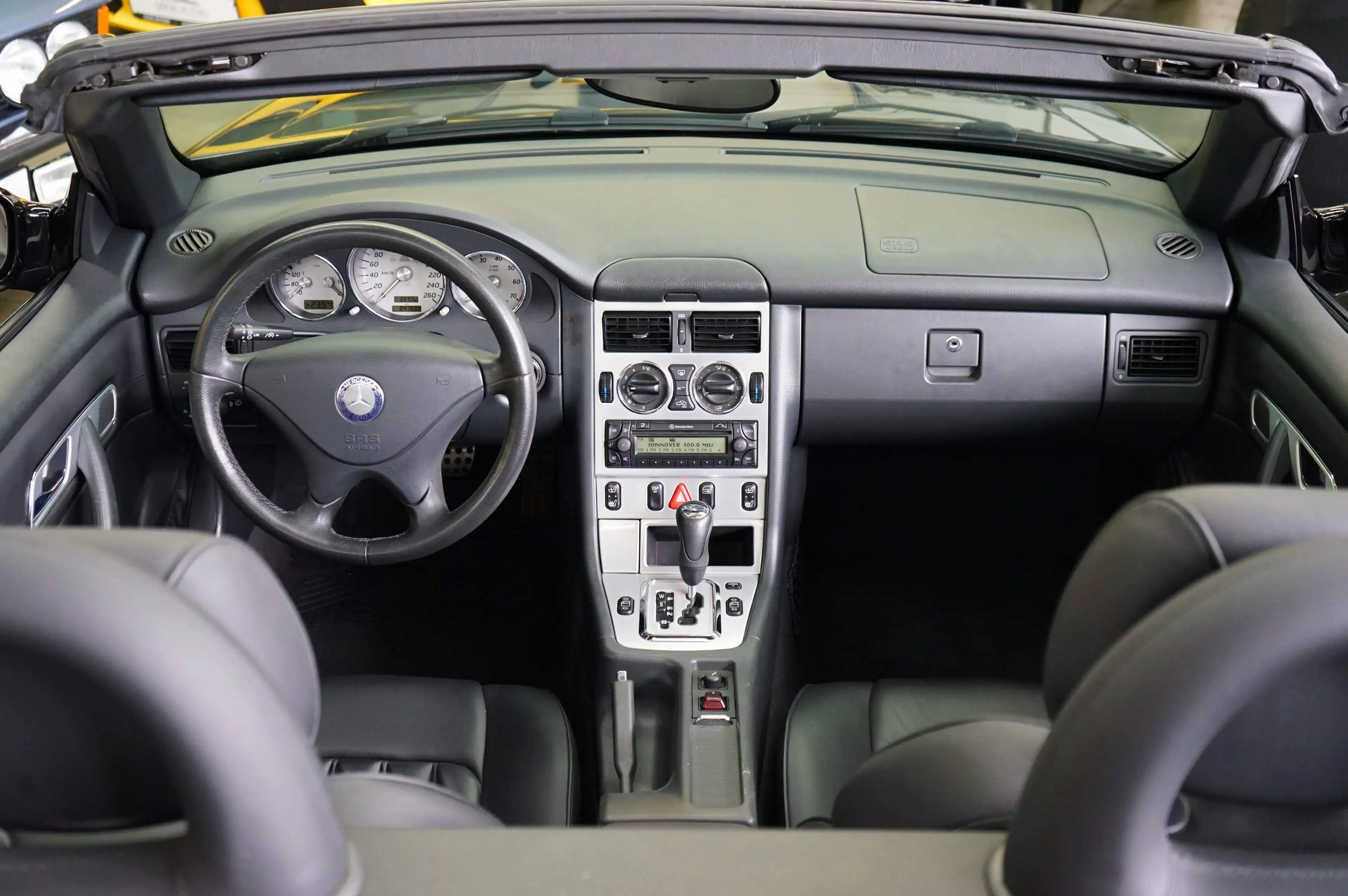 Mercedes-Benz SLK 230 SLK 230 Kompressor Final Edition aus 1. Hand — photo 14
