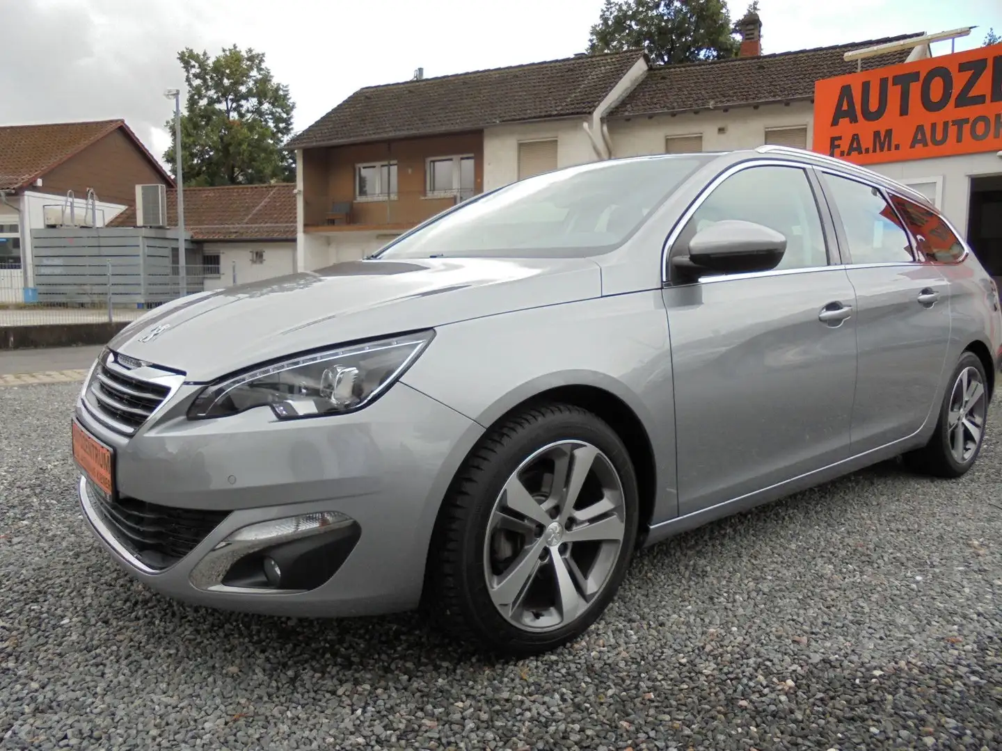 Peugeot 308 SW Allure Navi*LED*AHK*EPH*Sitzh*Bluetooth Gris - 1
