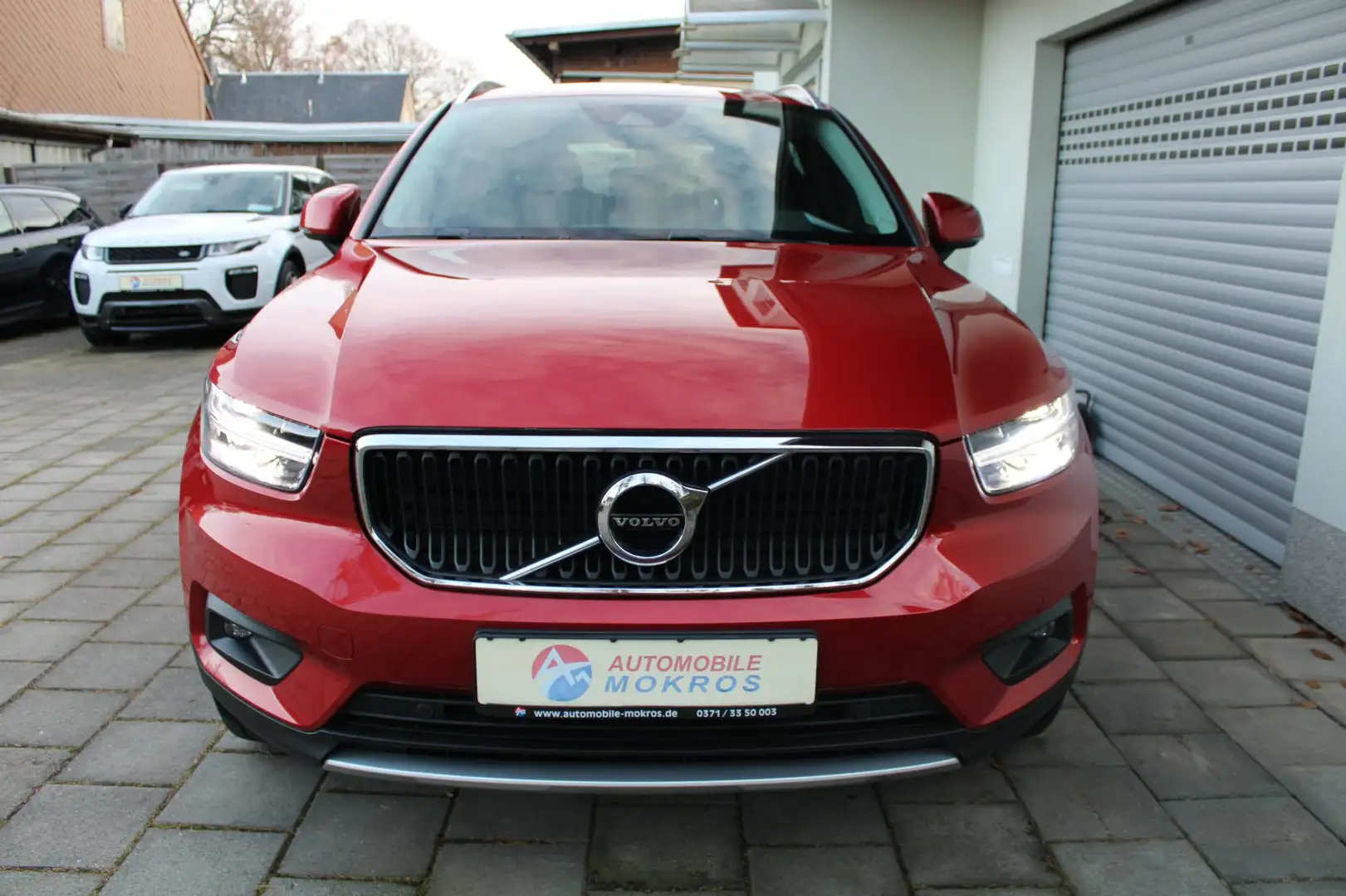 Volvo XC40 T3 Momentum LED Leder Navigation BLIS Rückfakam AL Rouge - 2