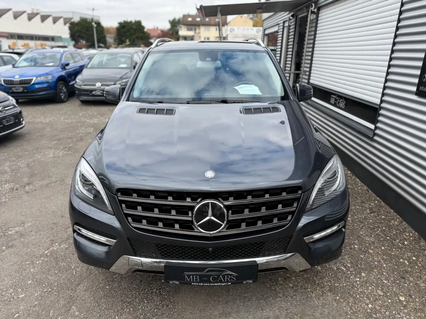 Mercedes-Benz ML 350 CDI BlueTec*BI-XEN*NAVI*360°-KAM*AIRMATIC Gris - 2