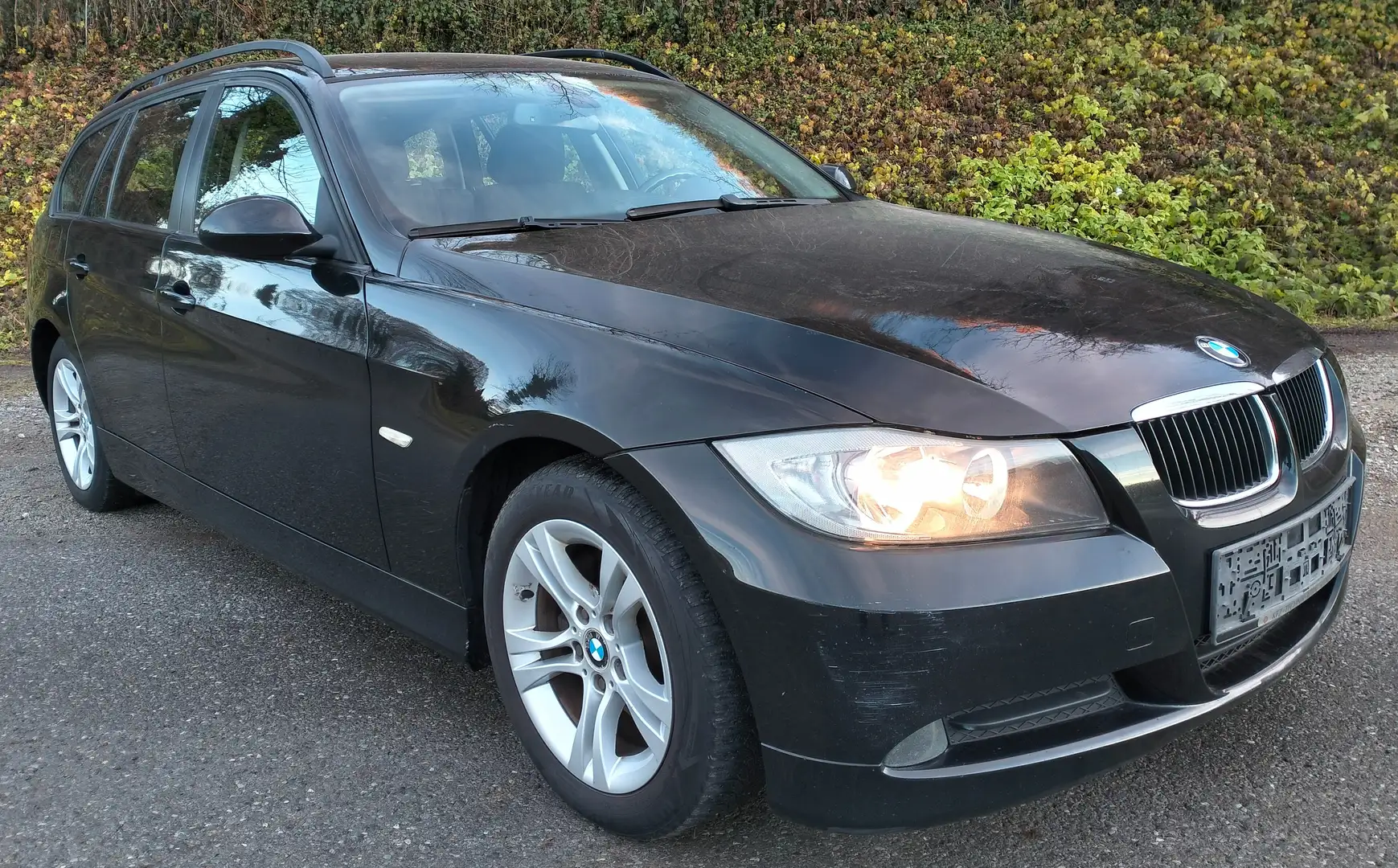 BMW 318 318d Touring - 1