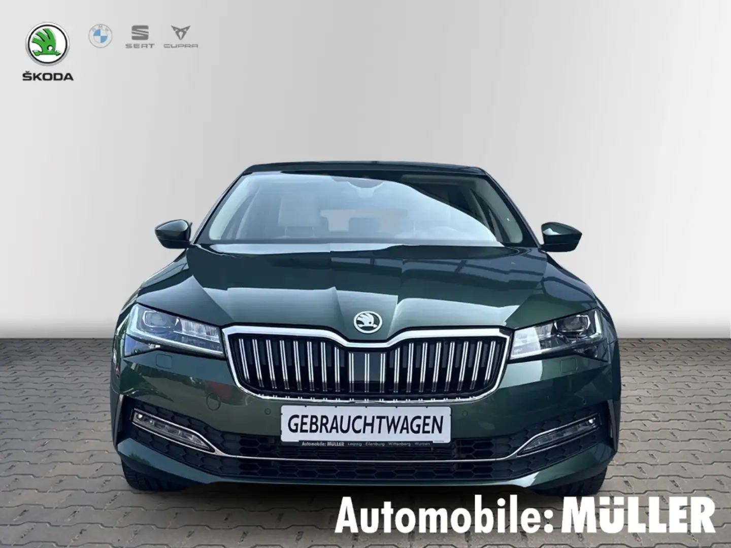 Skoda Superb Lim L&K*COLUMBUS*KAMERA*ACC*MASSAGE Grün - 2