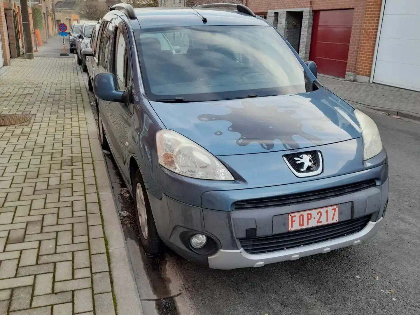 Peugeot Partner 1.6 HDi Premium Blauw - 1