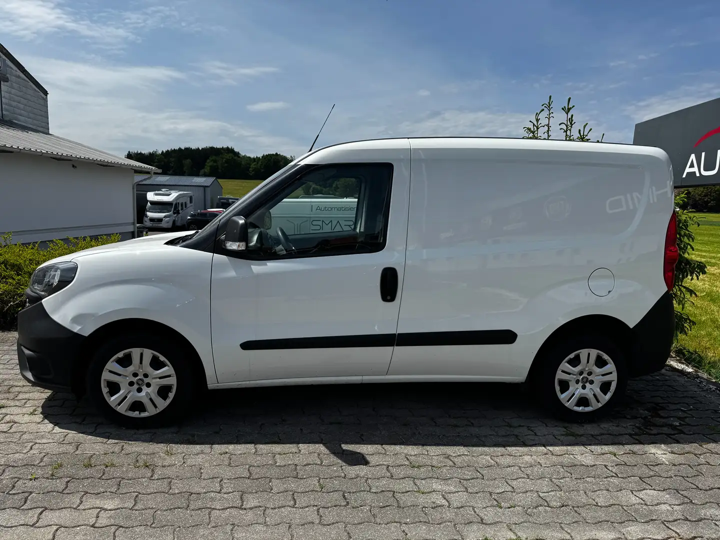 Fiat Doblo Cargo SX Kastenwagen L1H1 Weiß - 2