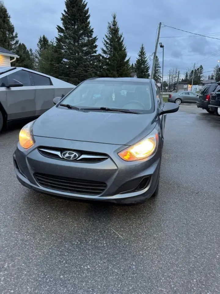 2013 Hyundai ACCENT