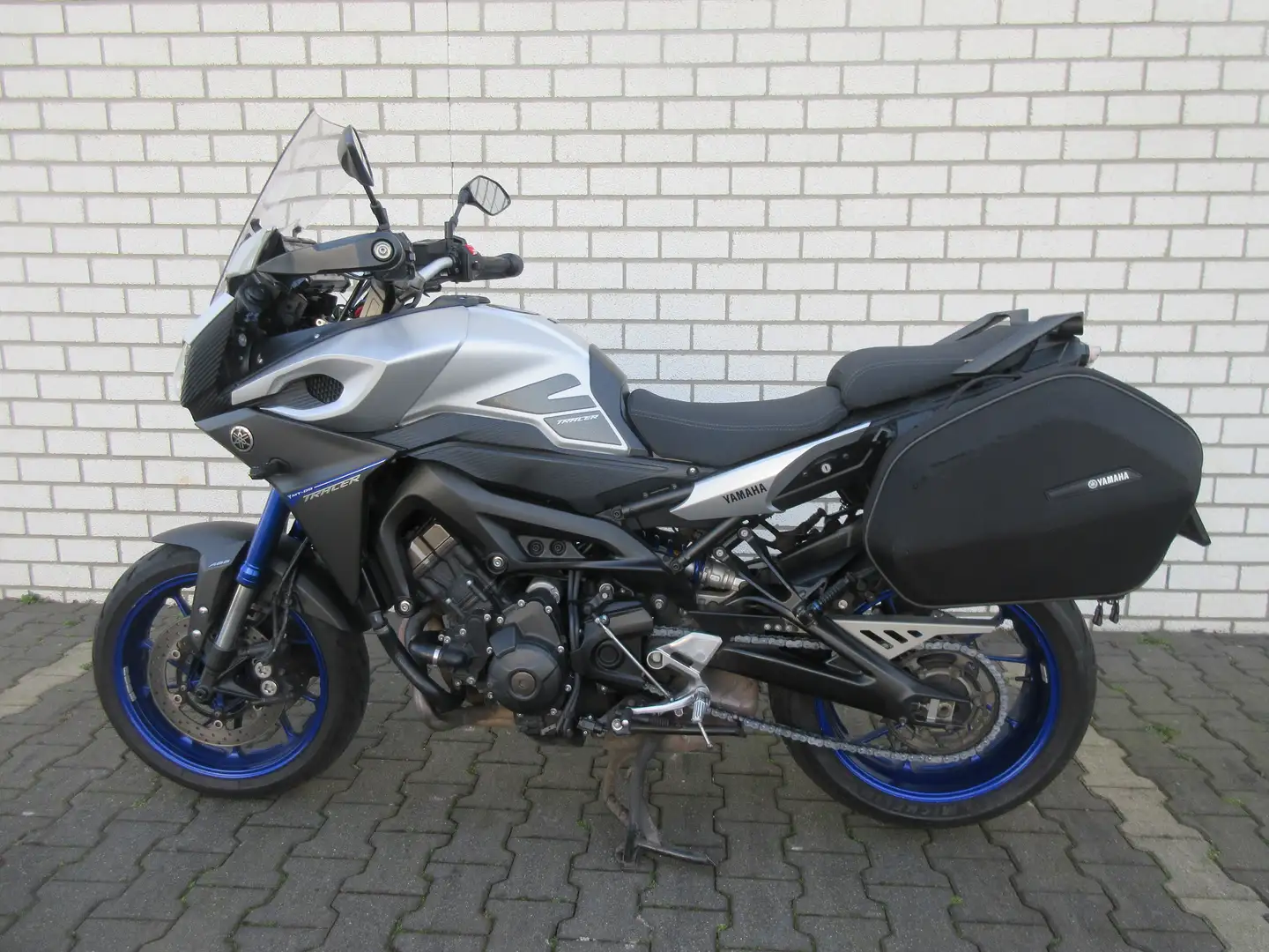 Yamaha Tracer 900 Grijs - 2