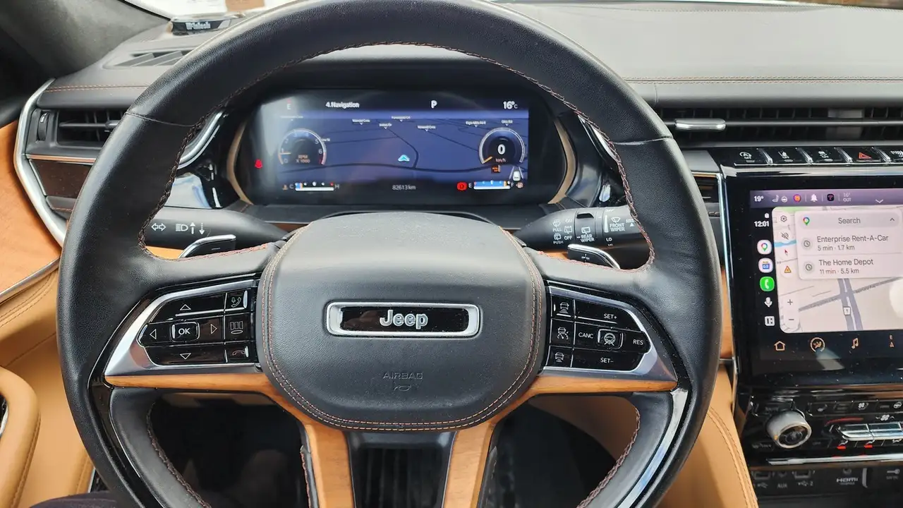 Jeep Grand Cherokee снимка Jeep Grand Cherokee