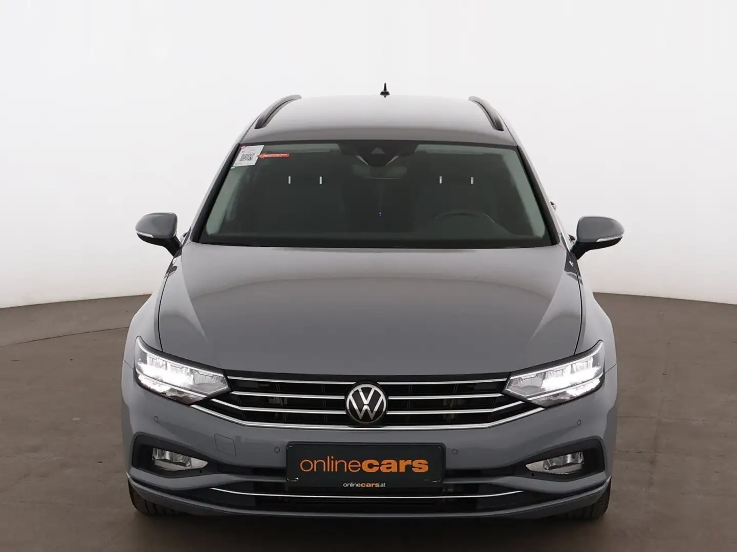 Volkswagen Passat Variant 2.0 TDI Business Aut LED AHK RADAR Grau - 2