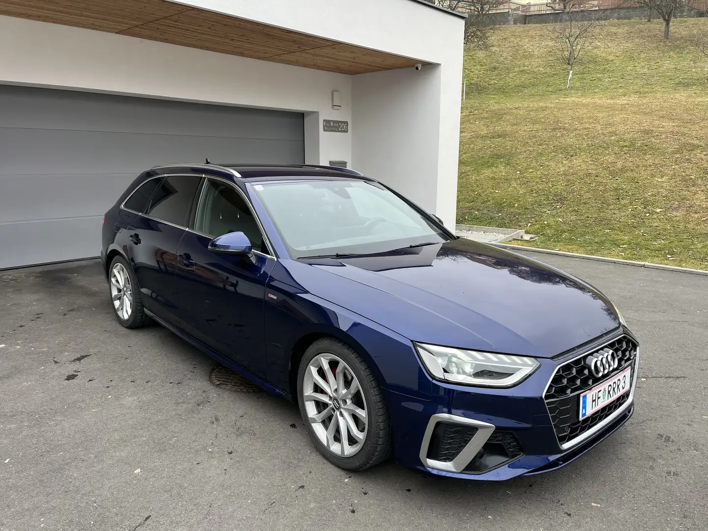 Audi A4 Avant 40 TFSI s-line S-tronic 20Zoll - 1