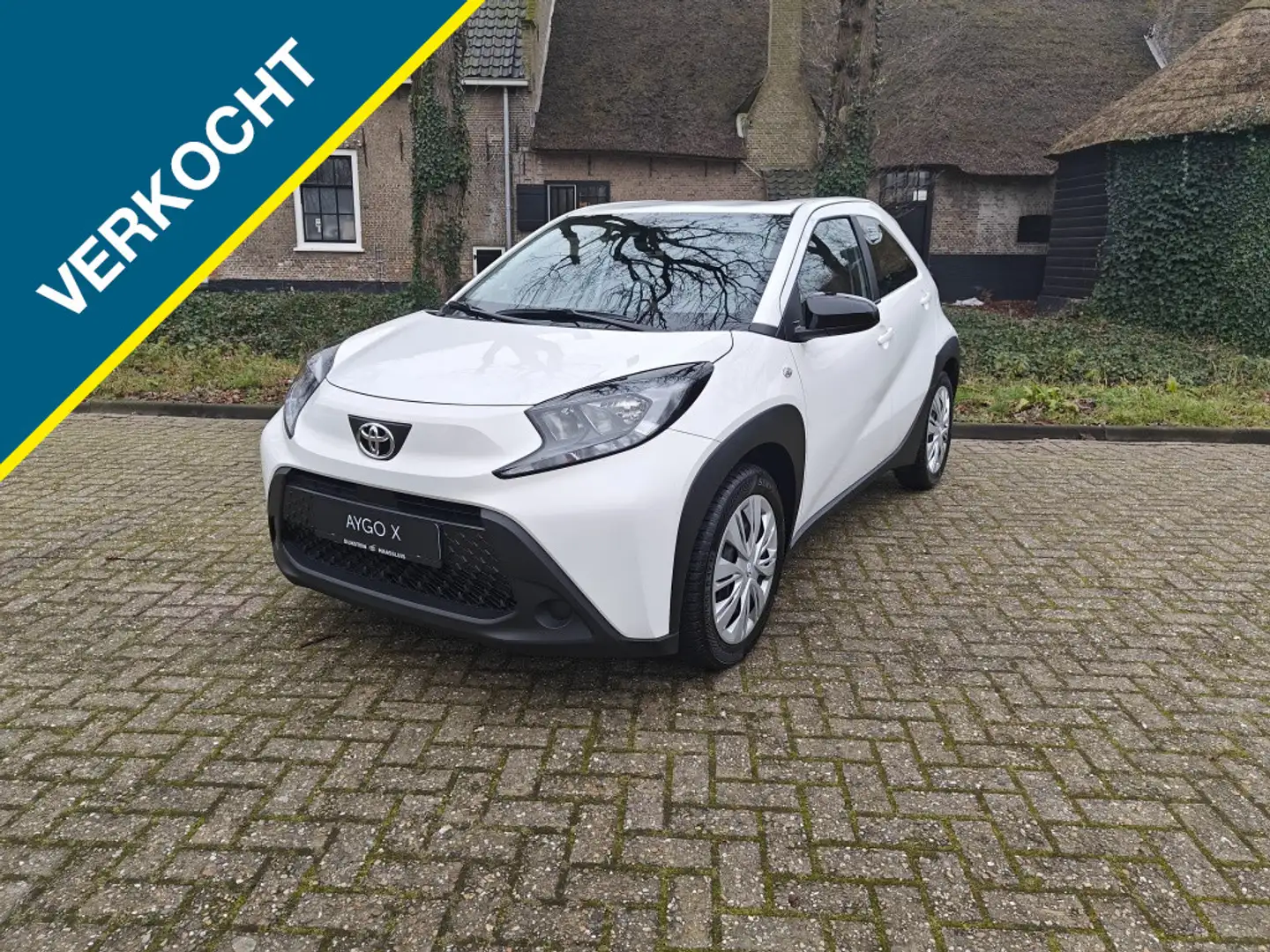 Toyota Aygo X 1.0 VVT-i MT Play Blanco - 1