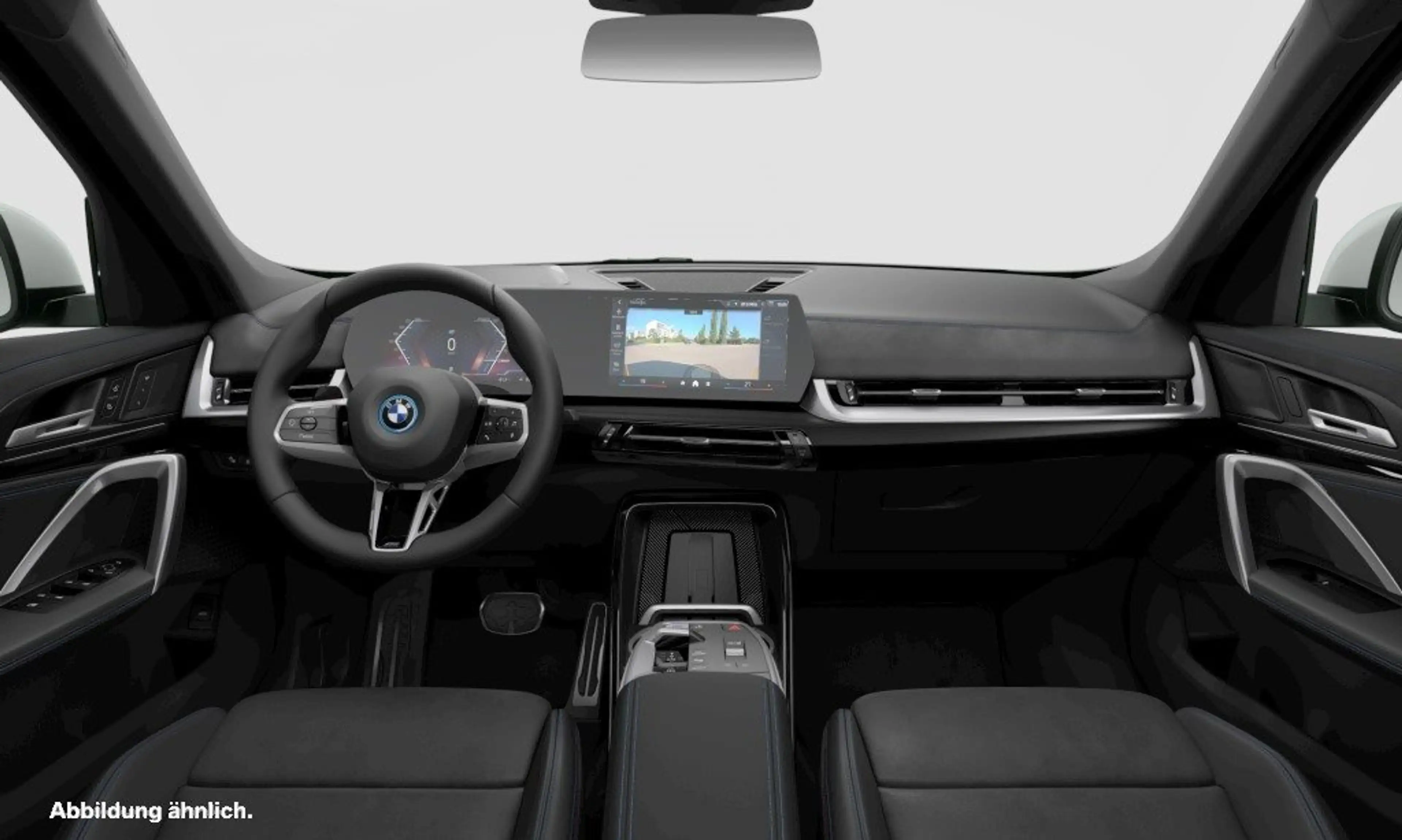 BMW iX1 xDrive30 — photo 3