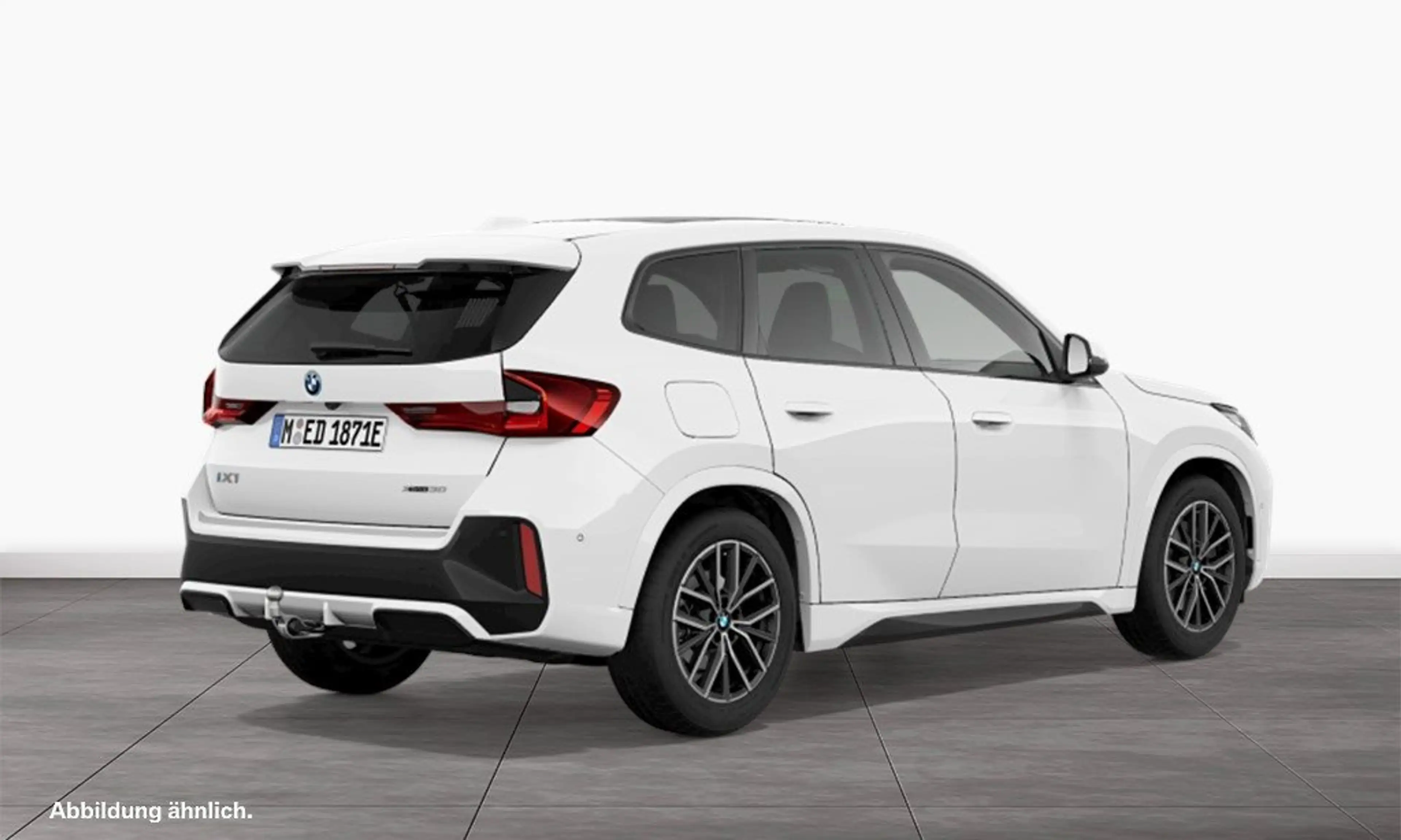 BMW iX1 xDrive30 — photo 2
