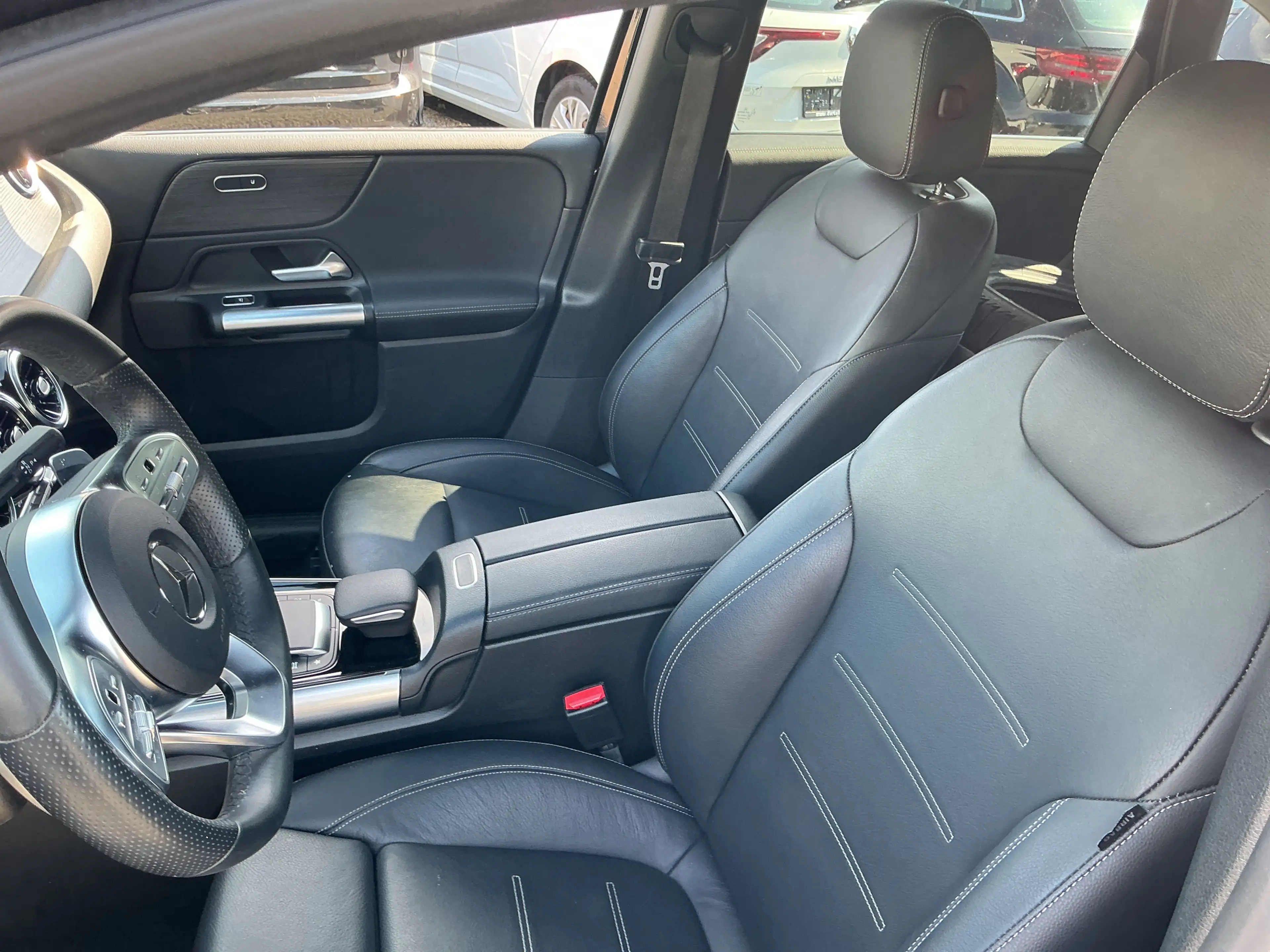 Mercedes-Benz B 250 e, AMG Line, 1 Hd, Leder, PDC, Widescreen — photo 3