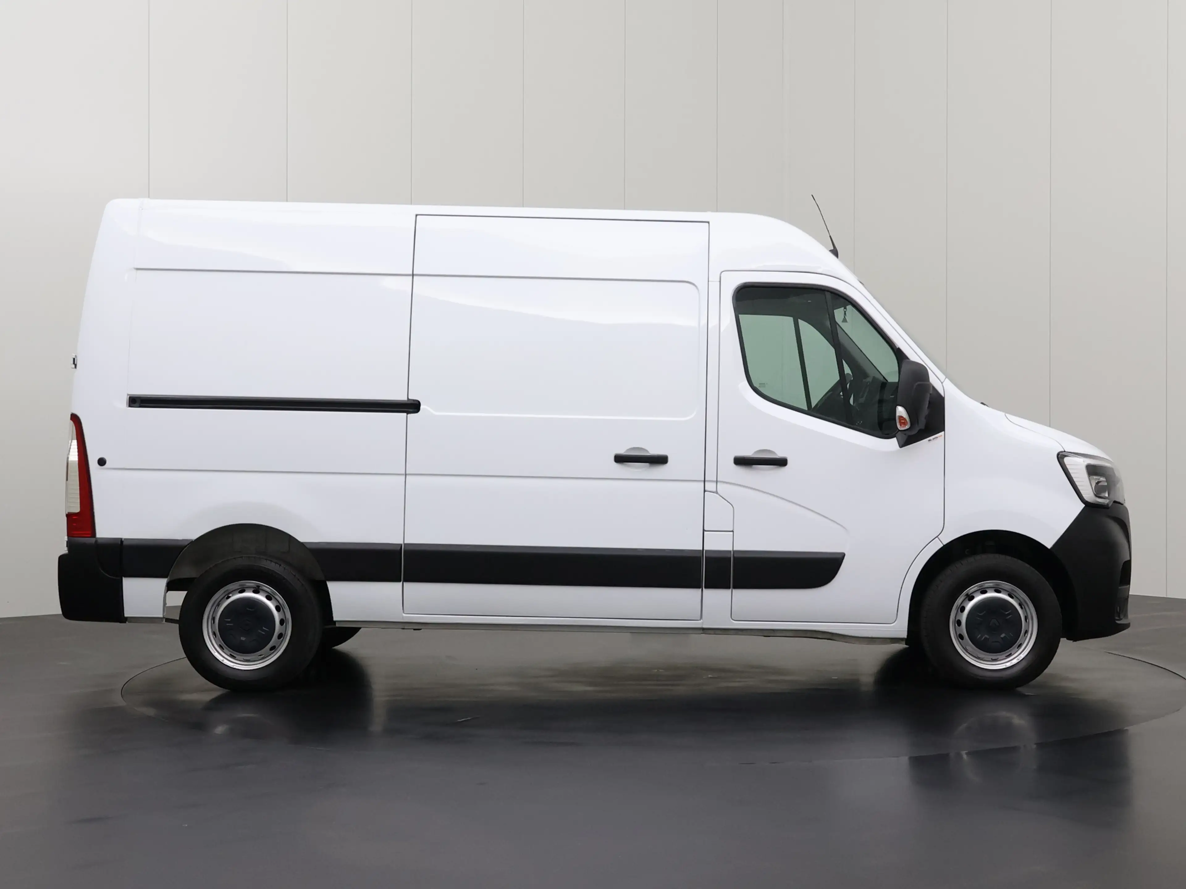 Renault Master 2.3DCi 135PK L2H2 | Multimedia | Airco | Cruise | — photo 13