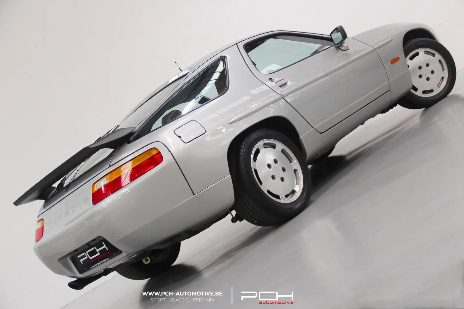 Porsche 928 S4 5.0 V8 320cv Aut. - Restaurée ! - Zilver - 2