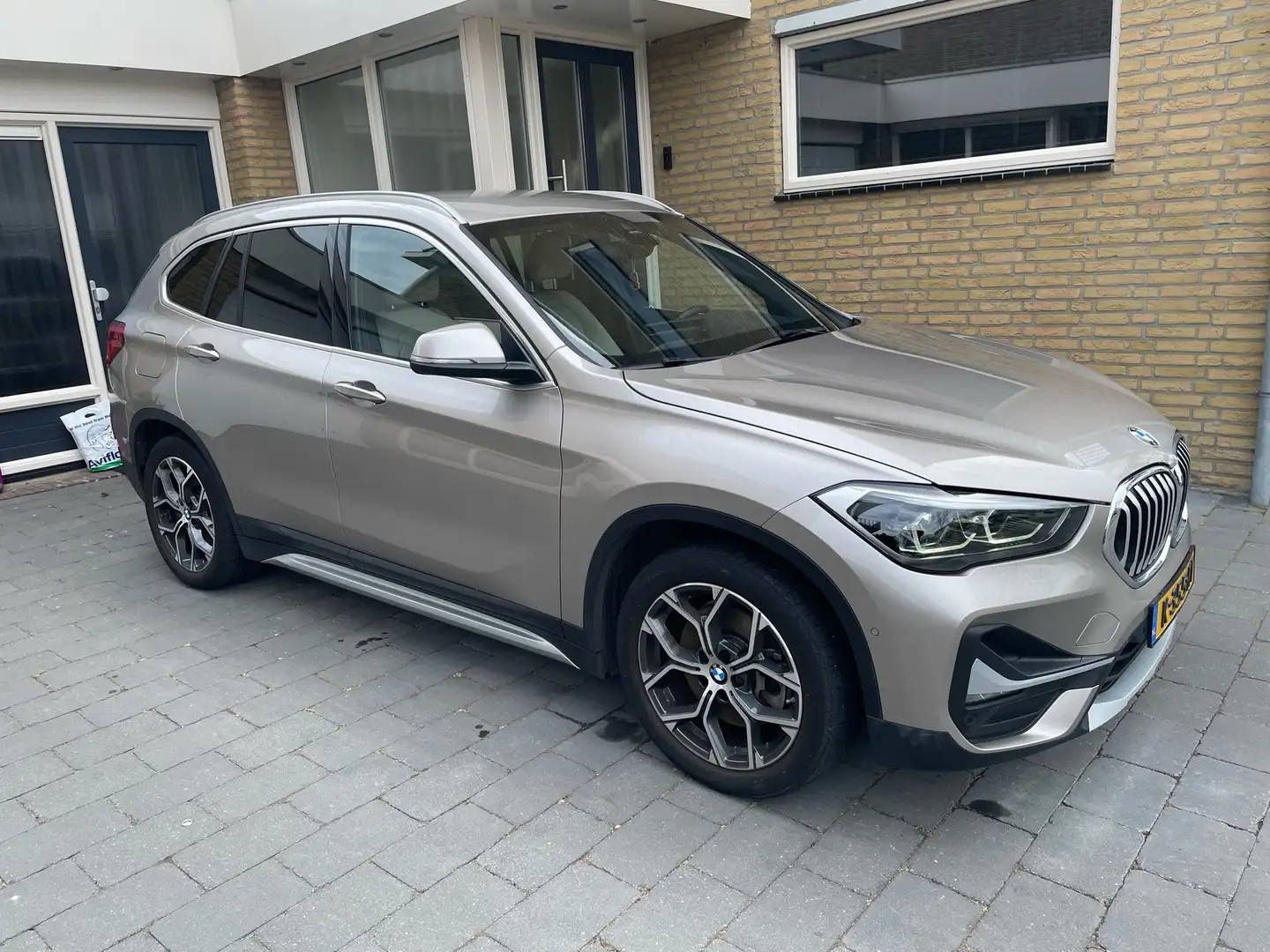 BMW X1 xDrive25e eDr. Edition Grijs - 1