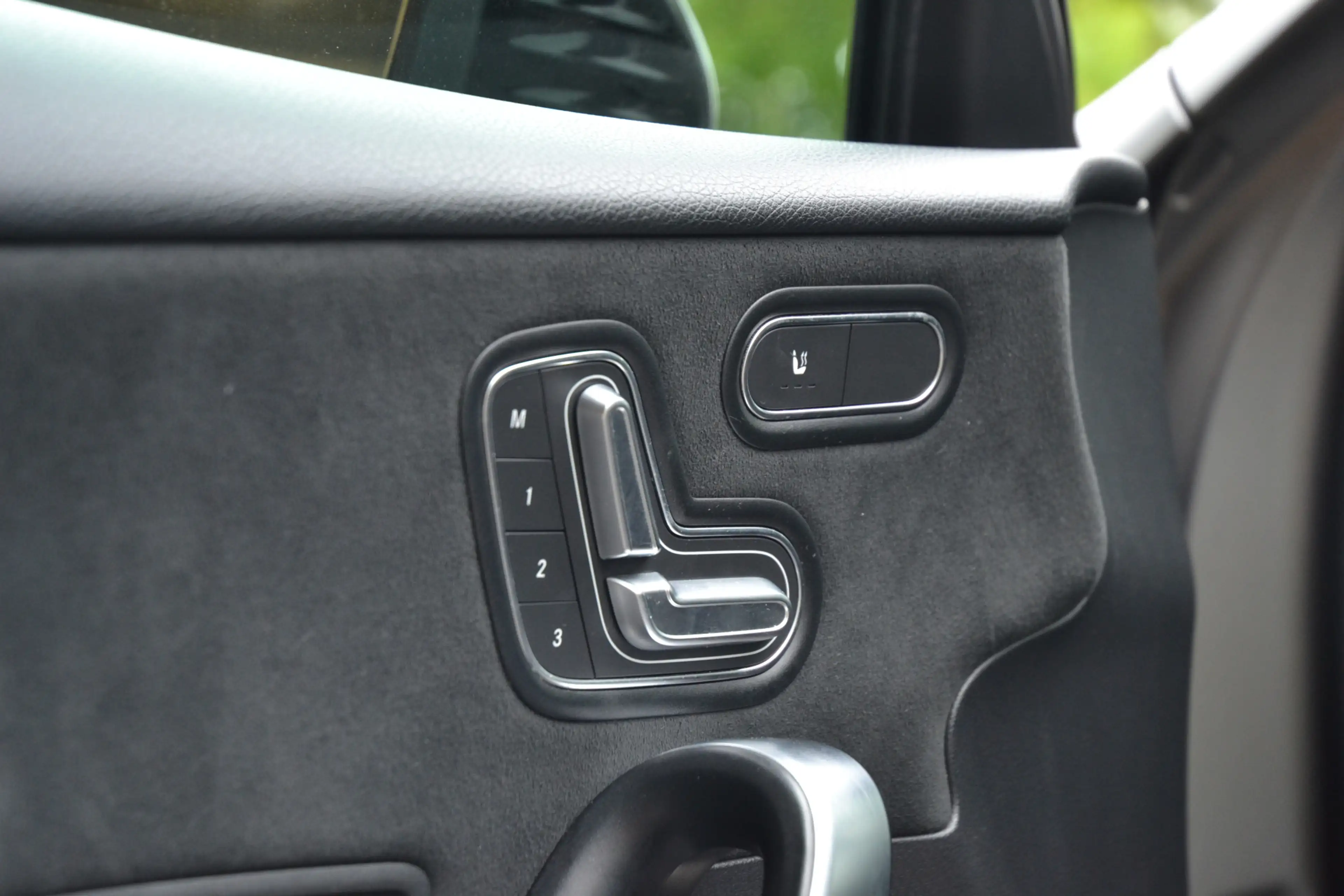 Mercedes-Benz A 35 AMG 4MATIC Edition 1 Pano | Burmester | Schaalstoelen — photo 14