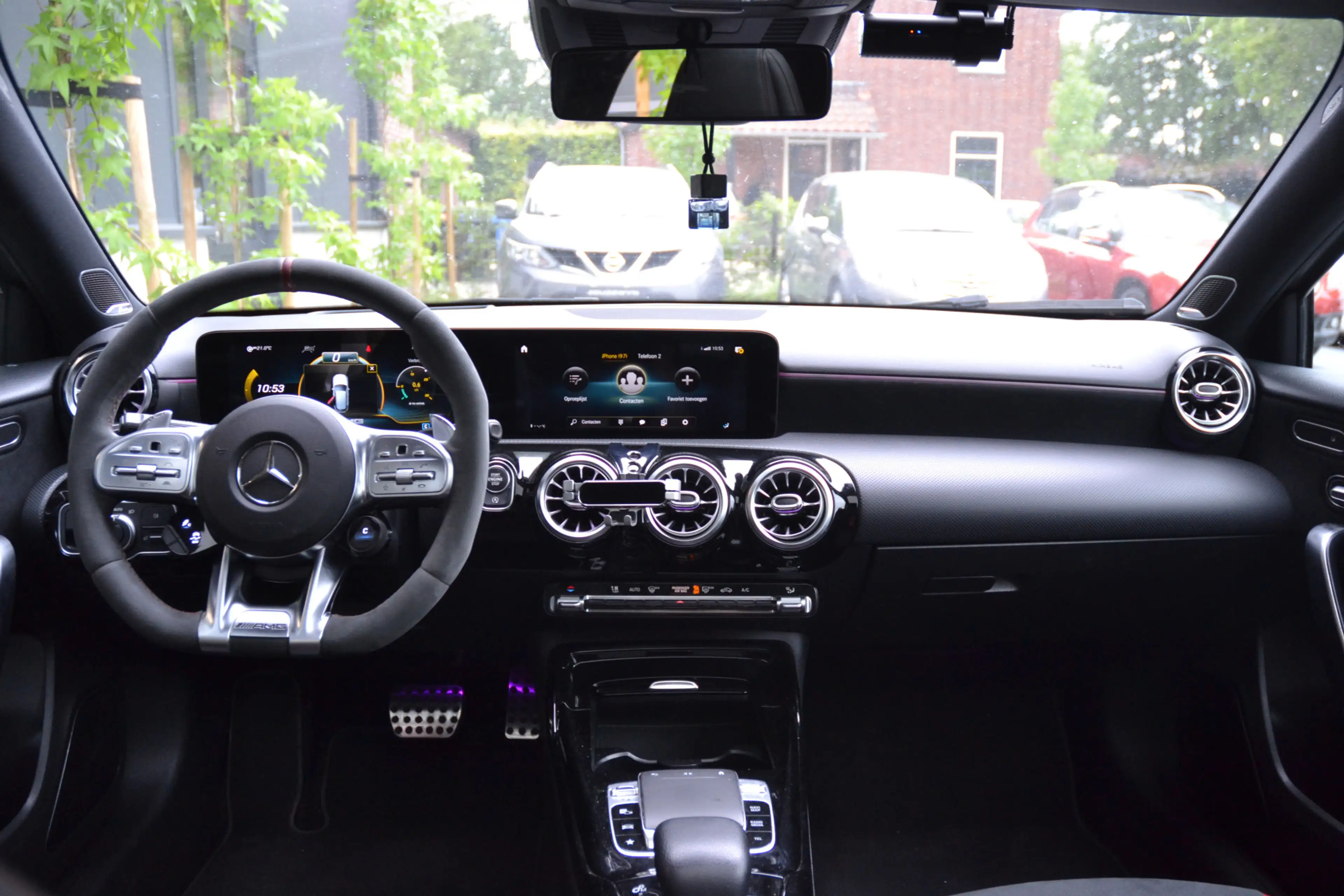 Mercedes-Benz A 35 AMG 4MATIC Edition 1 Pano | Burmester | Schaalstoelen — photo 8