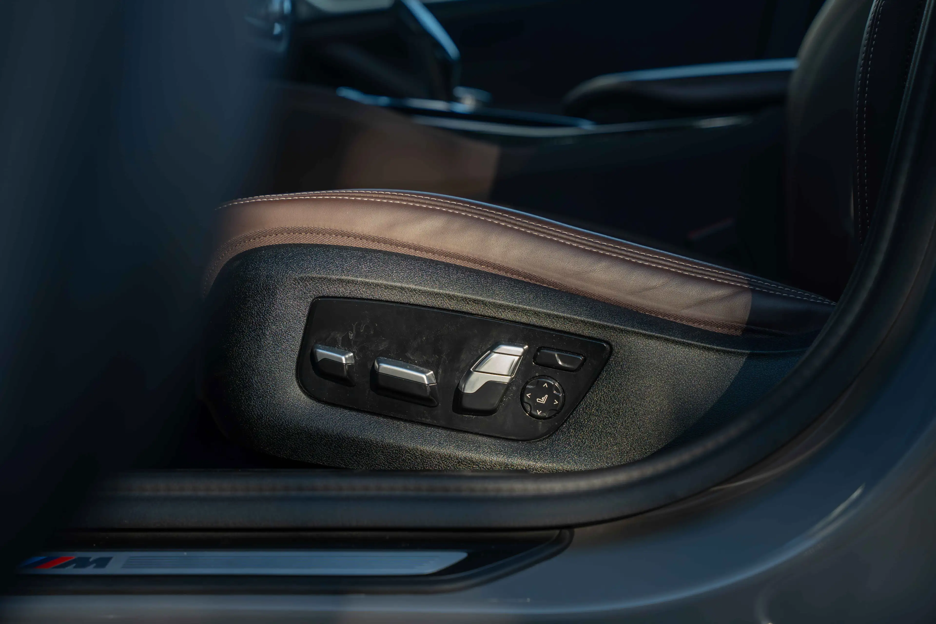 BMW 545 e xDrive M-SPORT/LASER/OPENDAK/HUD/H&K/19"/360°/MEMORY/ACC — photo 13