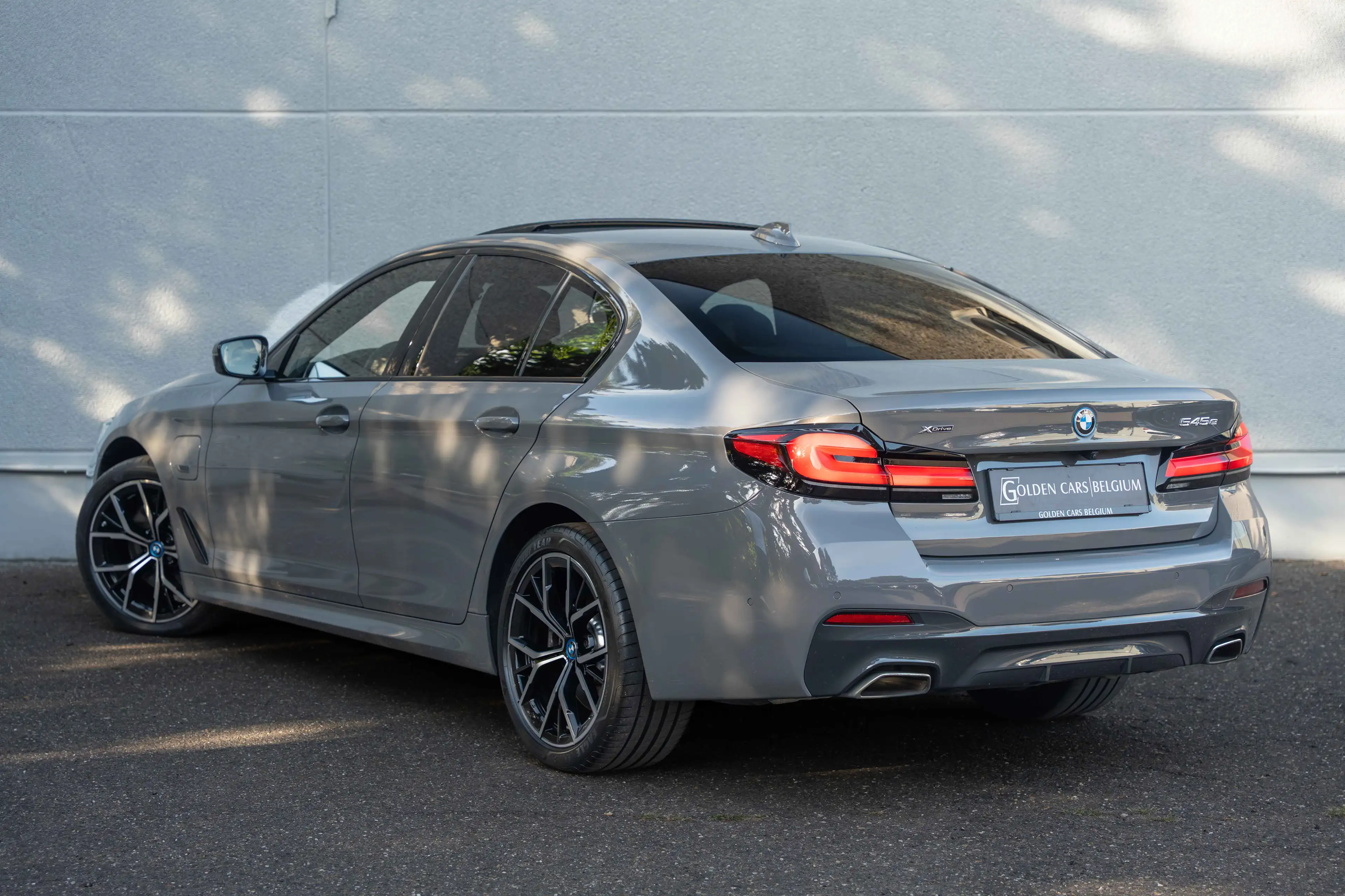 BMW 545 e xDrive M-SPORT/LASER/OPENDAK/HUD/H&K/19"/360°/MEMORY/ACC — photo 6