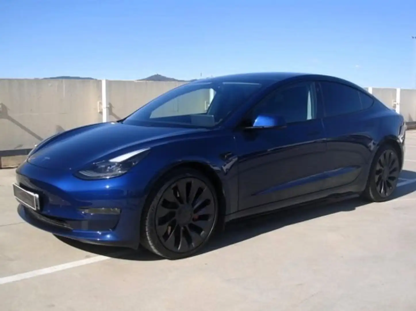 Tesla Model 3 performance Blau - 1