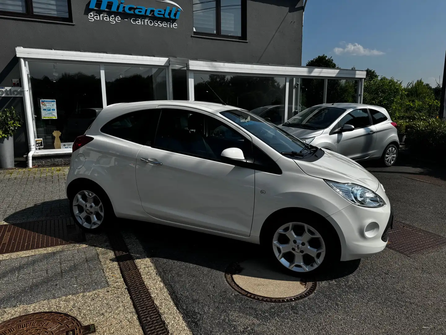 Ford Ka/Ka+ Ka 1.2i Titanium Start/Stop ** 33.000 kms !! ** Білий - 2
