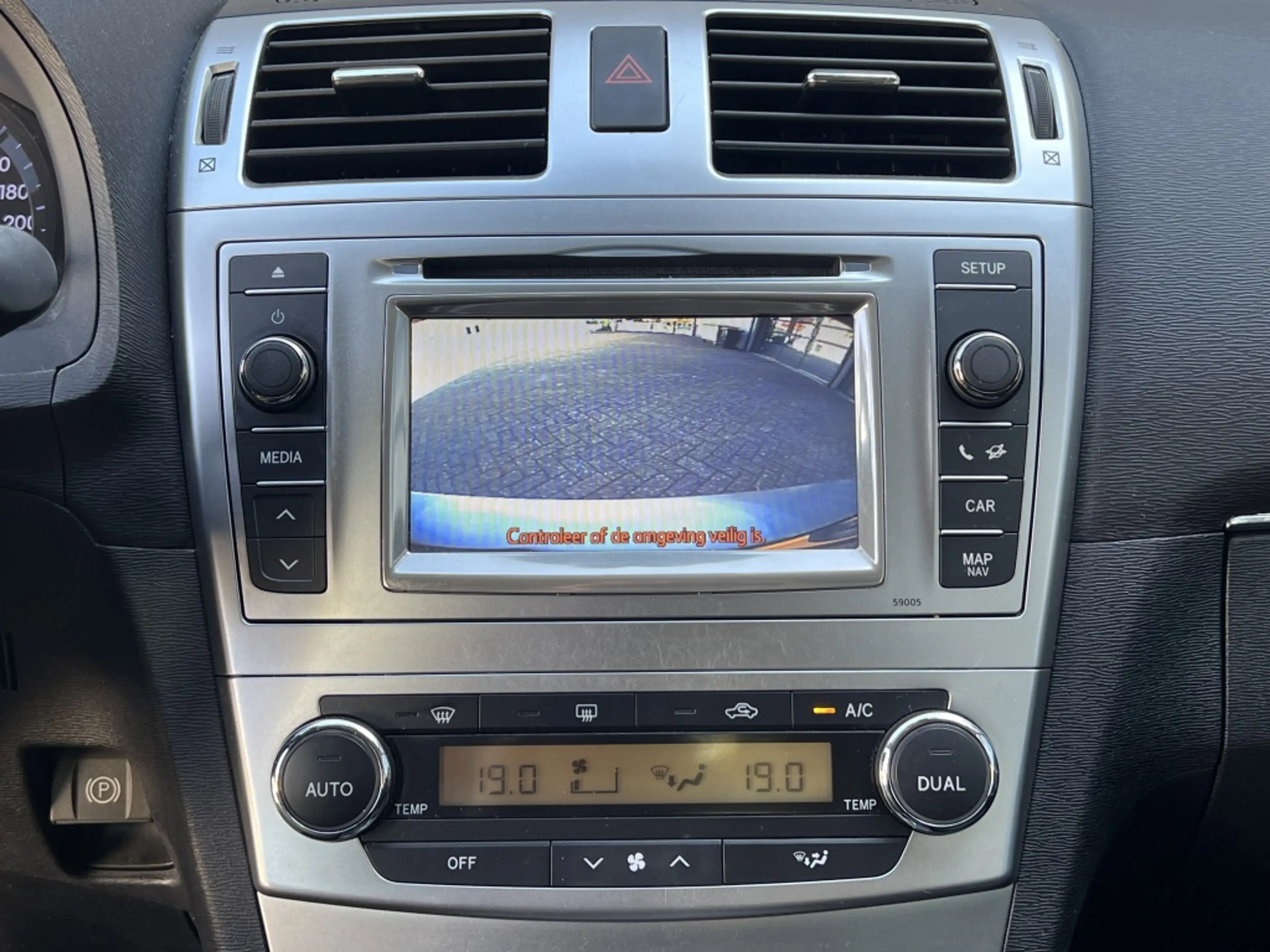 Toyota Avensis 1.8 VVTi Business Automaat 4-deurs | NL auto | Cli — photo 26