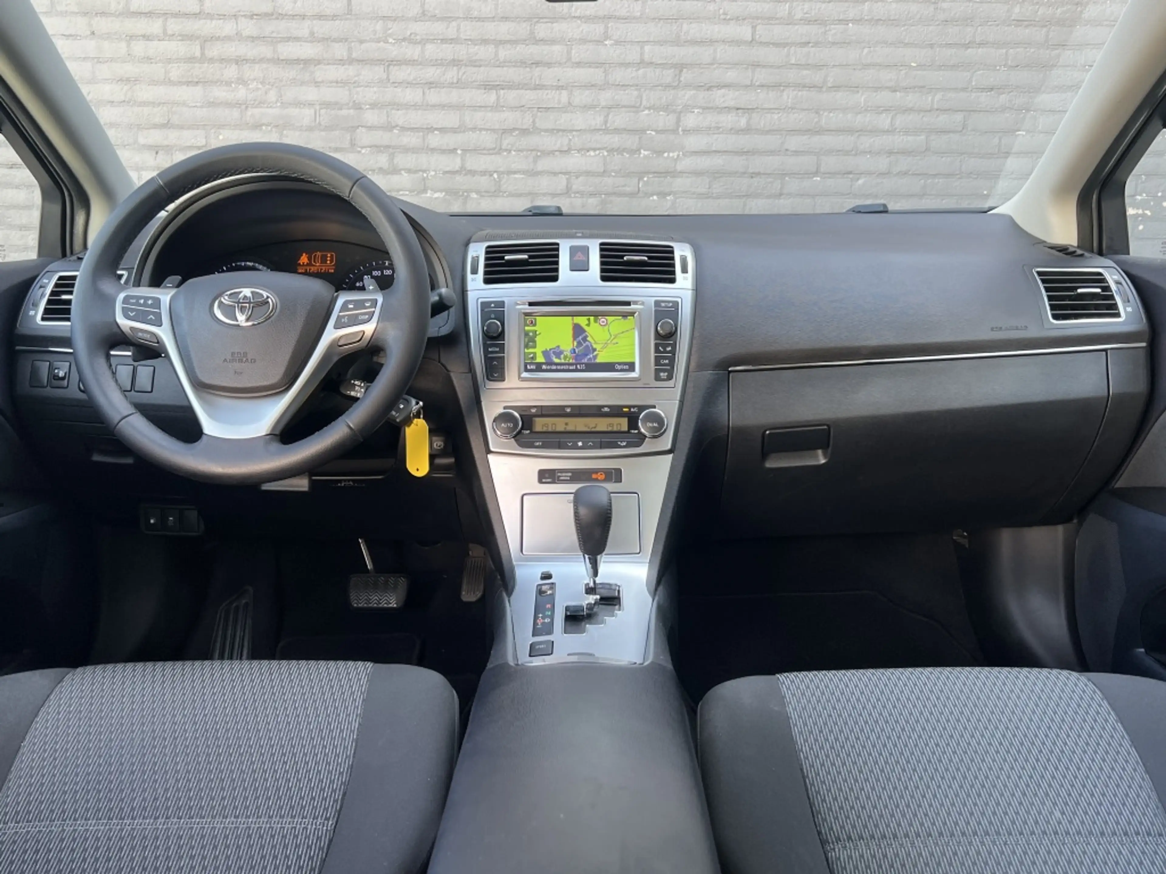 Toyota Avensis 1.8 VVTi Business Automaat 4-deurs | NL auto | Cli — photo 21
