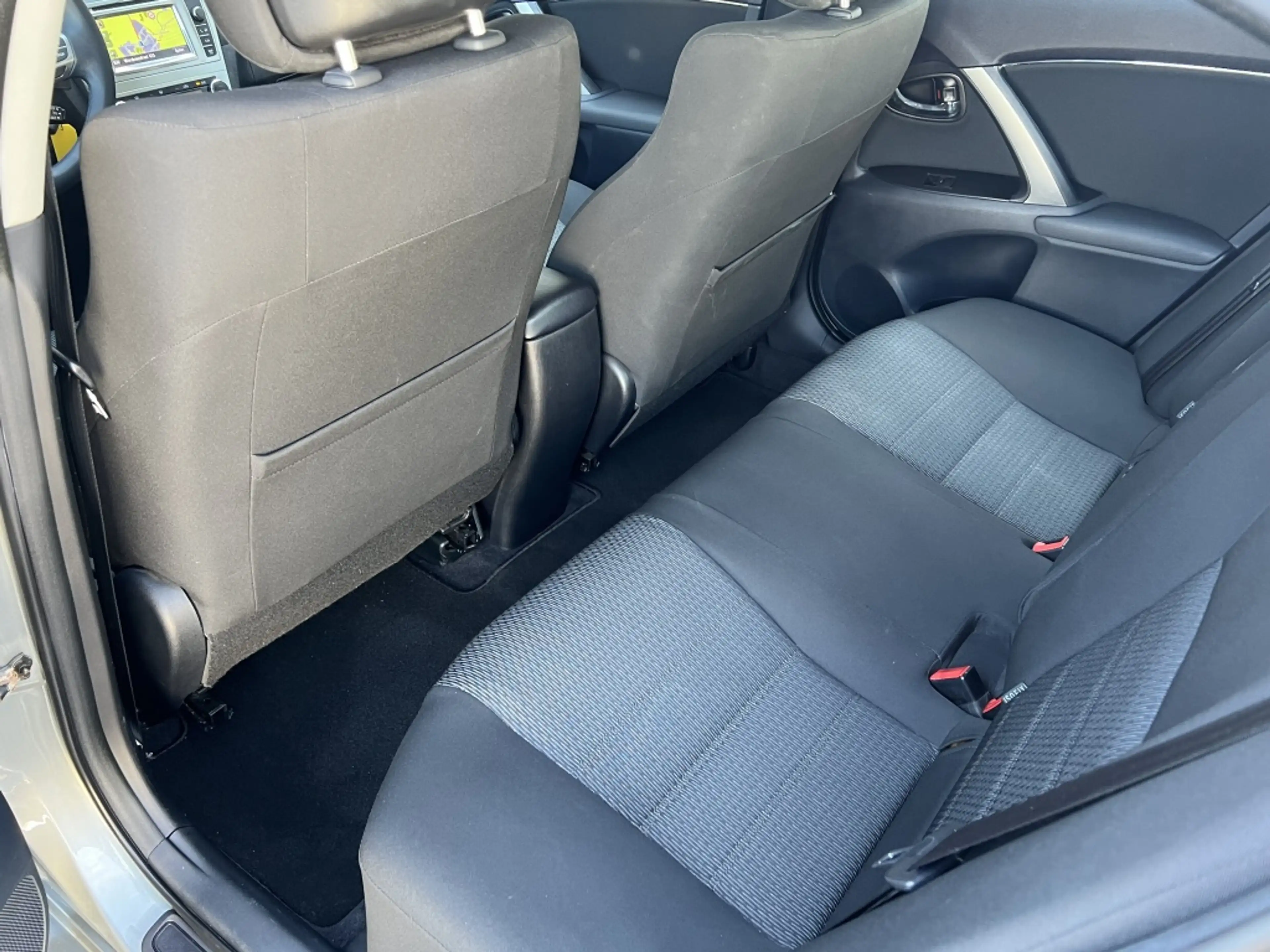 Toyota Avensis 1.8 VVTi Business Automaat 4-deurs | NL auto | Cli — photo 28